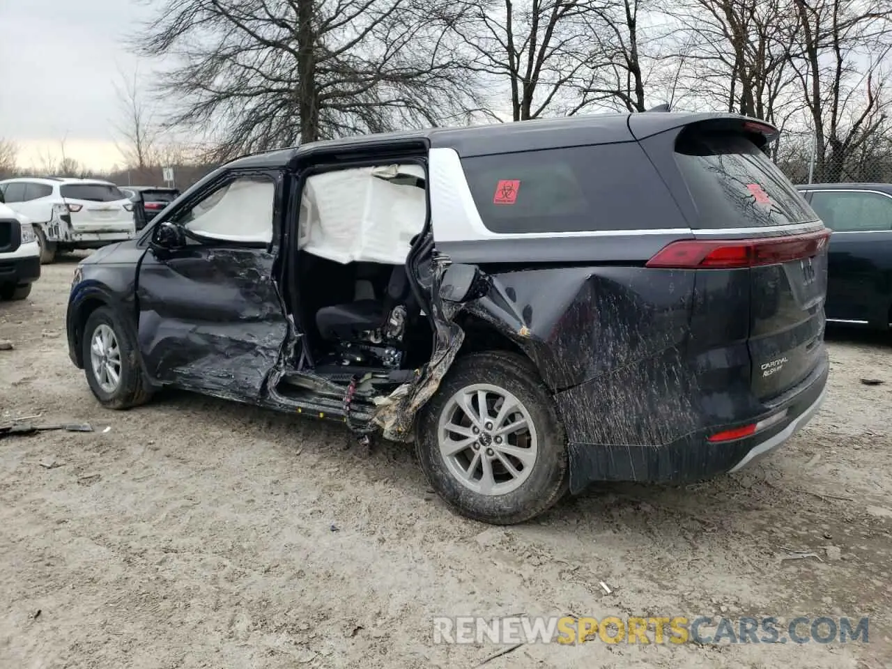 2 fotografías del automóvil dañado KNDNB4H32R6433240 KIA CARNIVAL L 2024