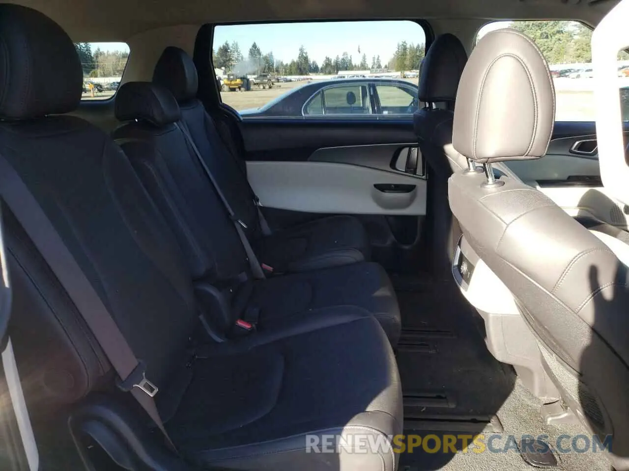 11 fotografías del automóvil dañado KNDNB4H36R6381885 KIA CARNIVAL L 2024