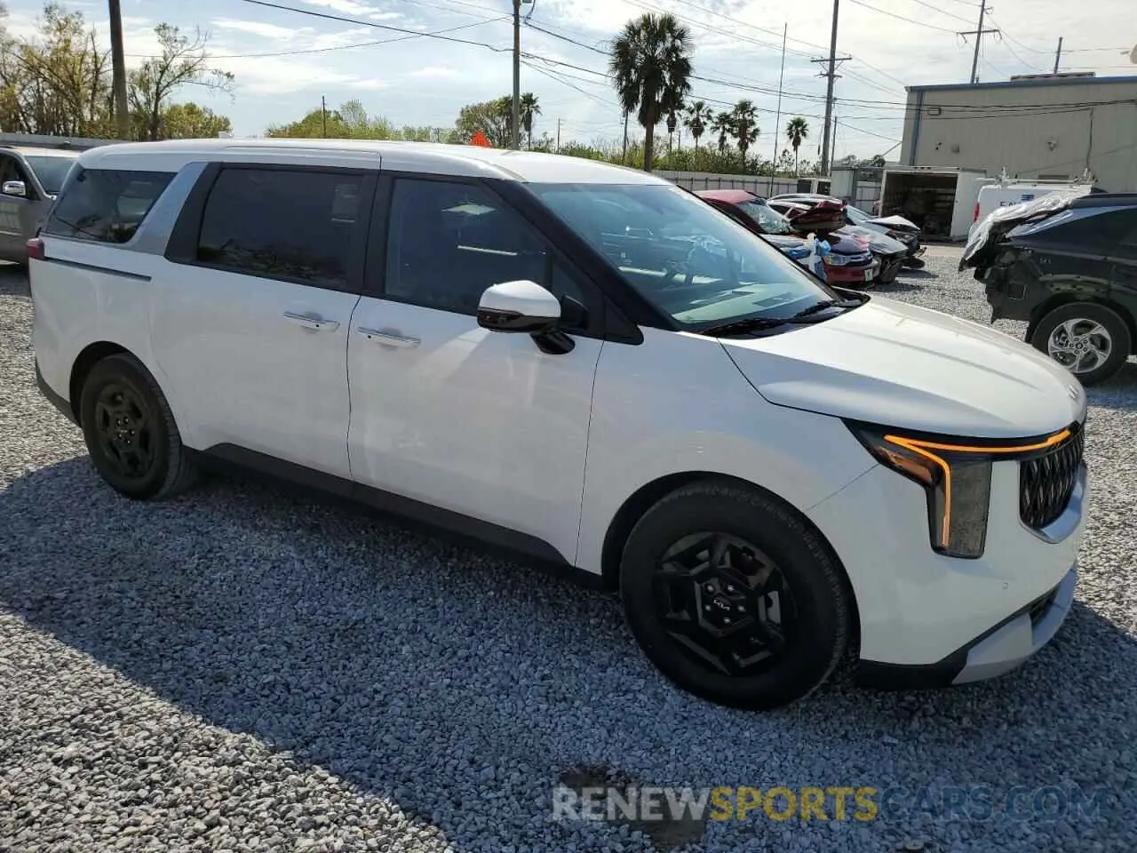 4 fotografías del automóvil dañado KNDNB5K31S6477900 KIA CARNIVAL L 2025
