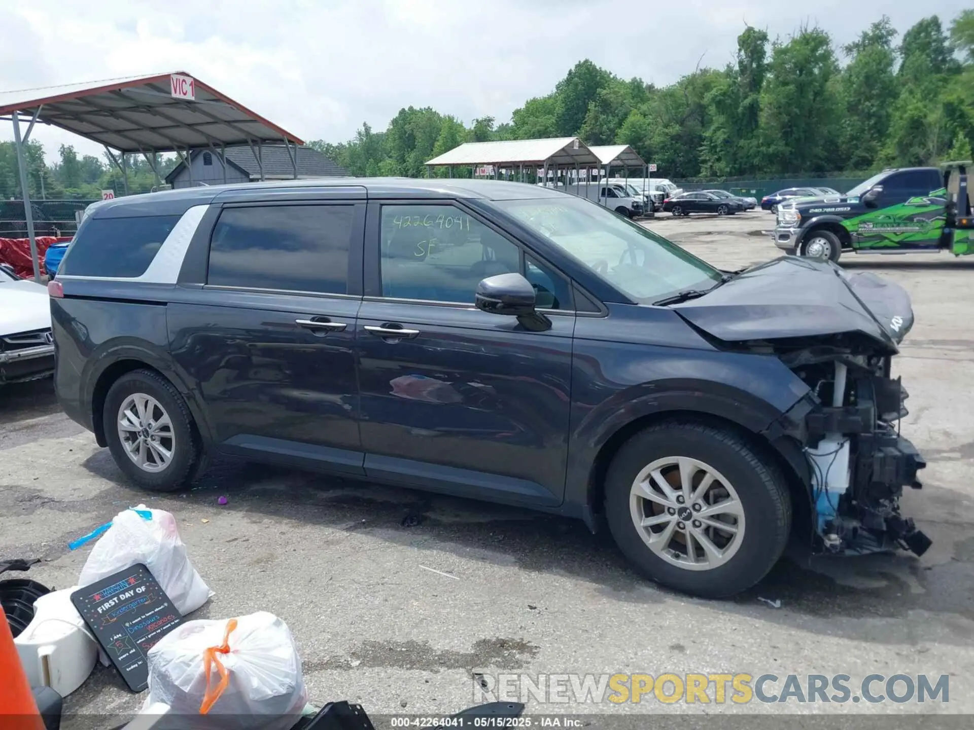 13 fotografías del automóvil dañado KNDNB4H33N6115072 KIA CARNIVAL MPV 2022