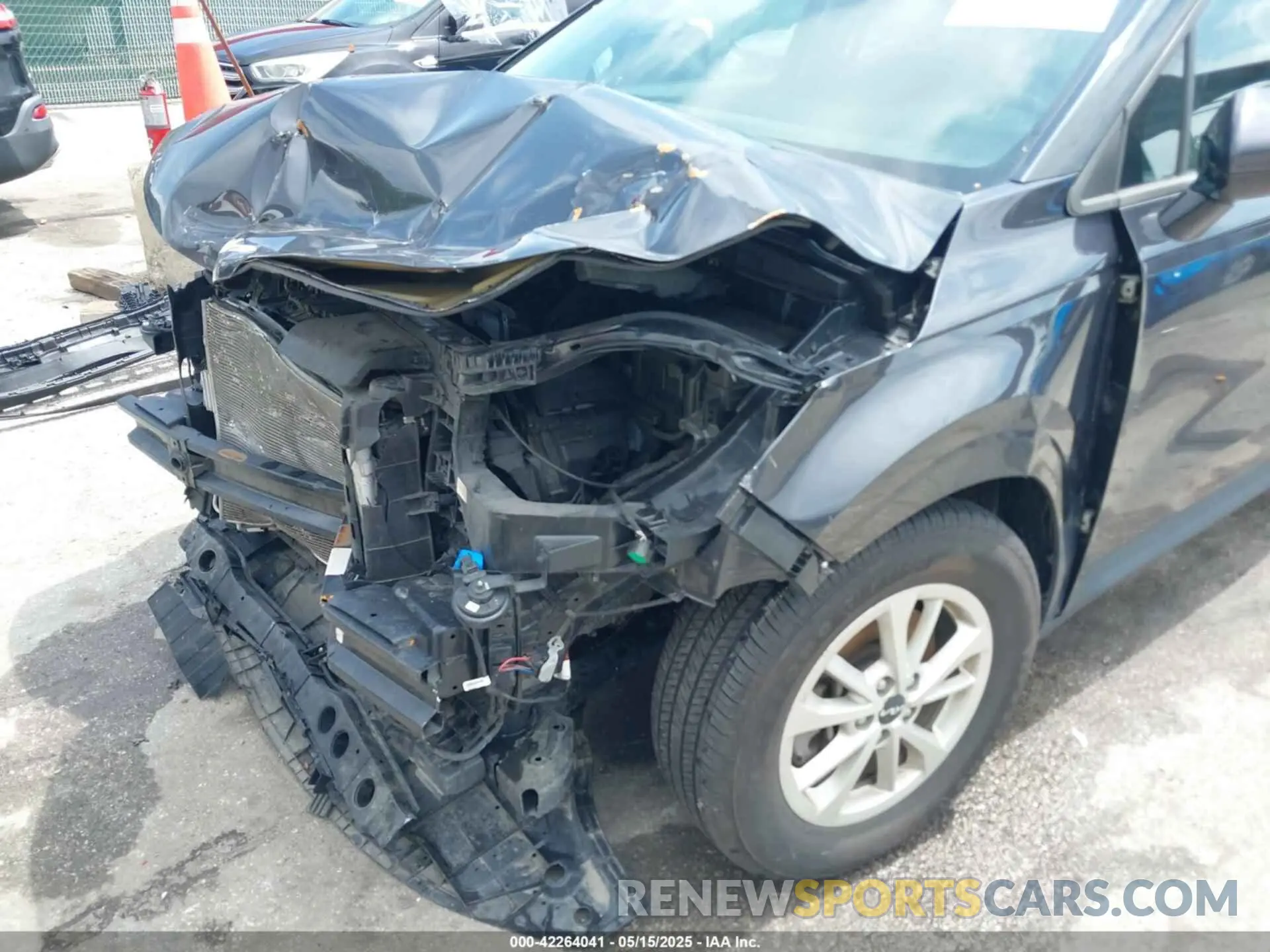 6 fotografías del automóvil dañado KNDNB4H33N6115072 KIA CARNIVAL MPV 2022