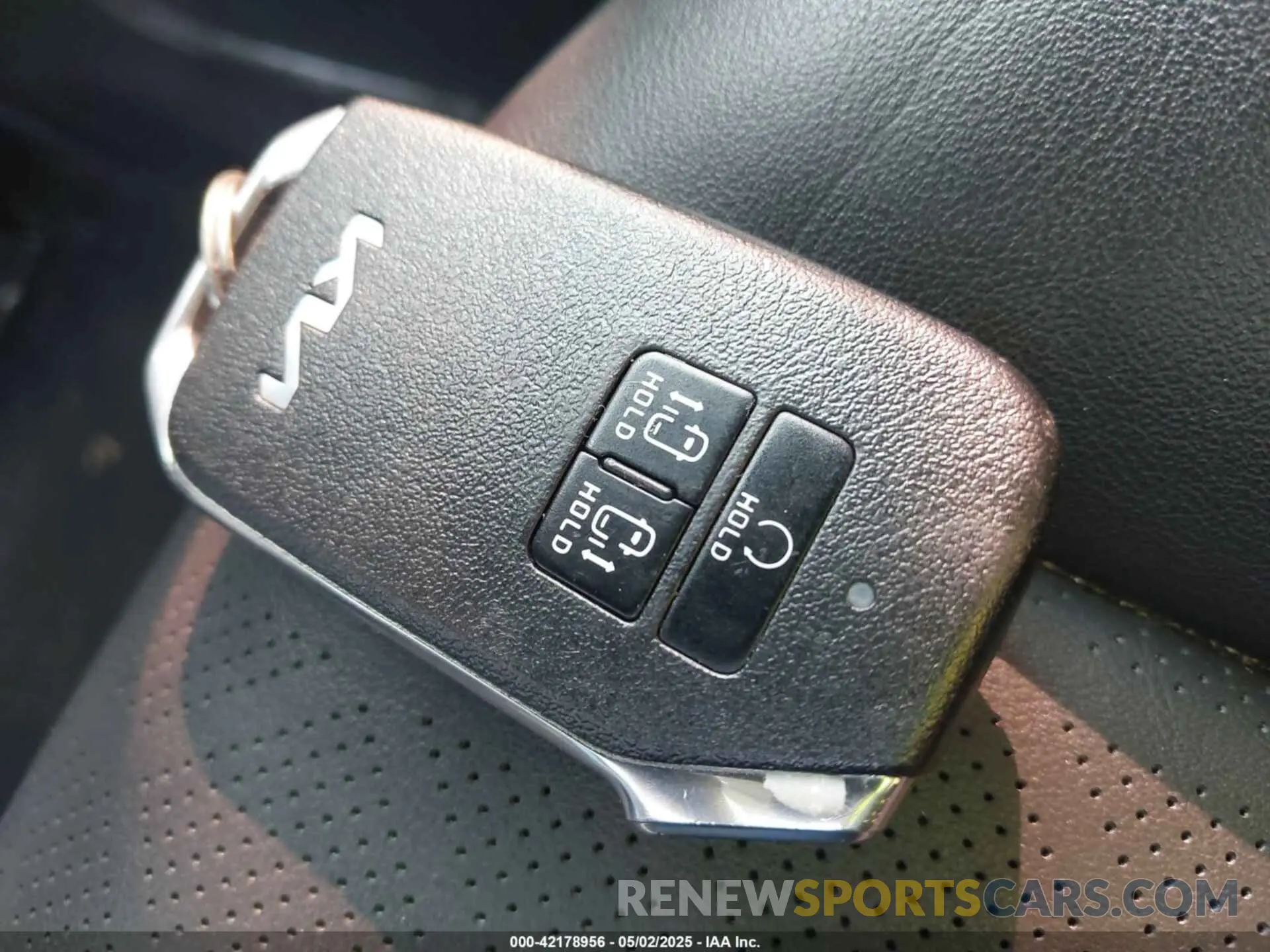 11 fotografías del automóvil dañado KNDNB4H35N6156173 KIA CARNIVAL MPV 2022