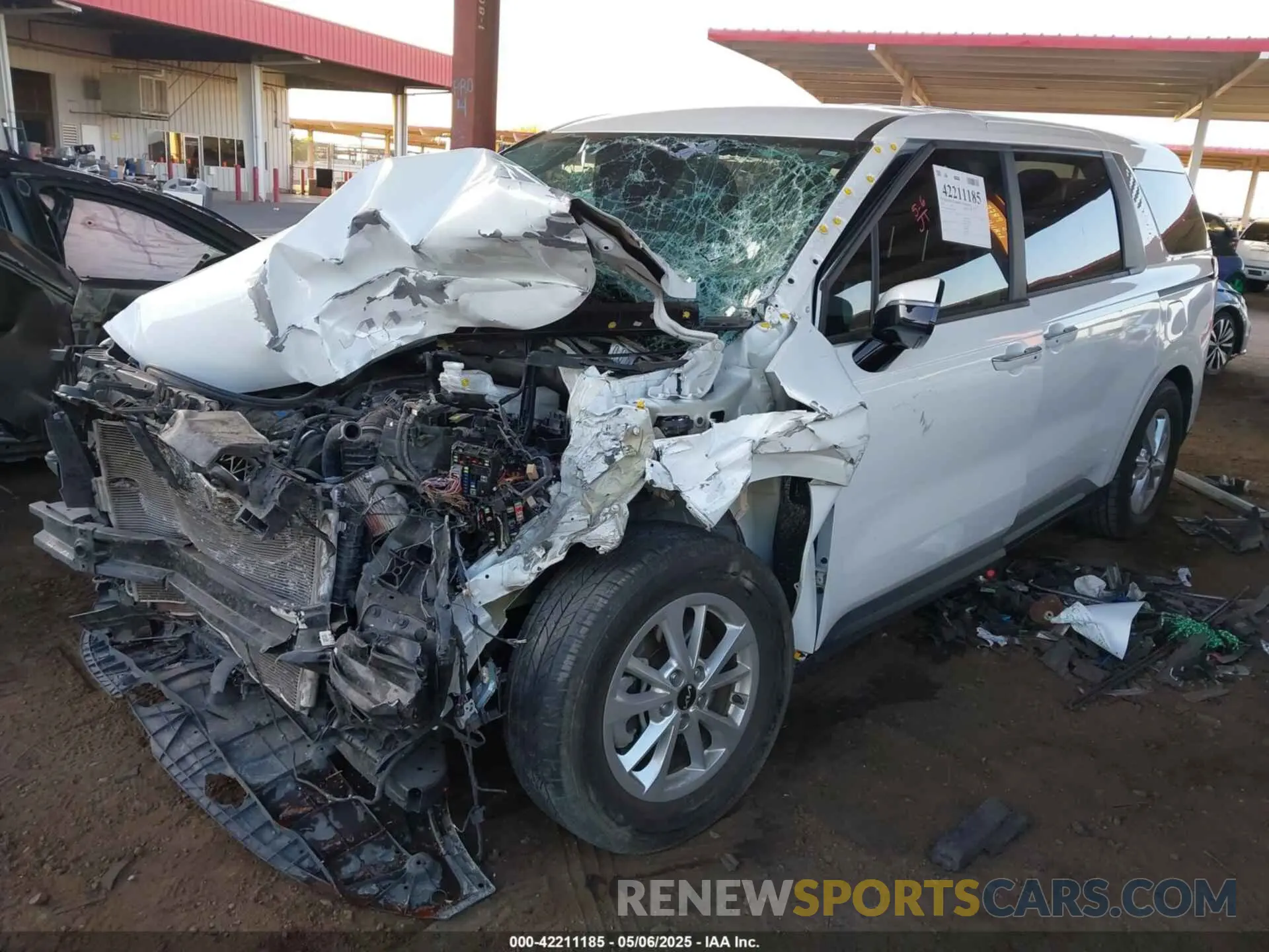 2 fotografías del automóvil dañado KNDNB4H35N6189948 KIA CARNIVAL MPV 2022