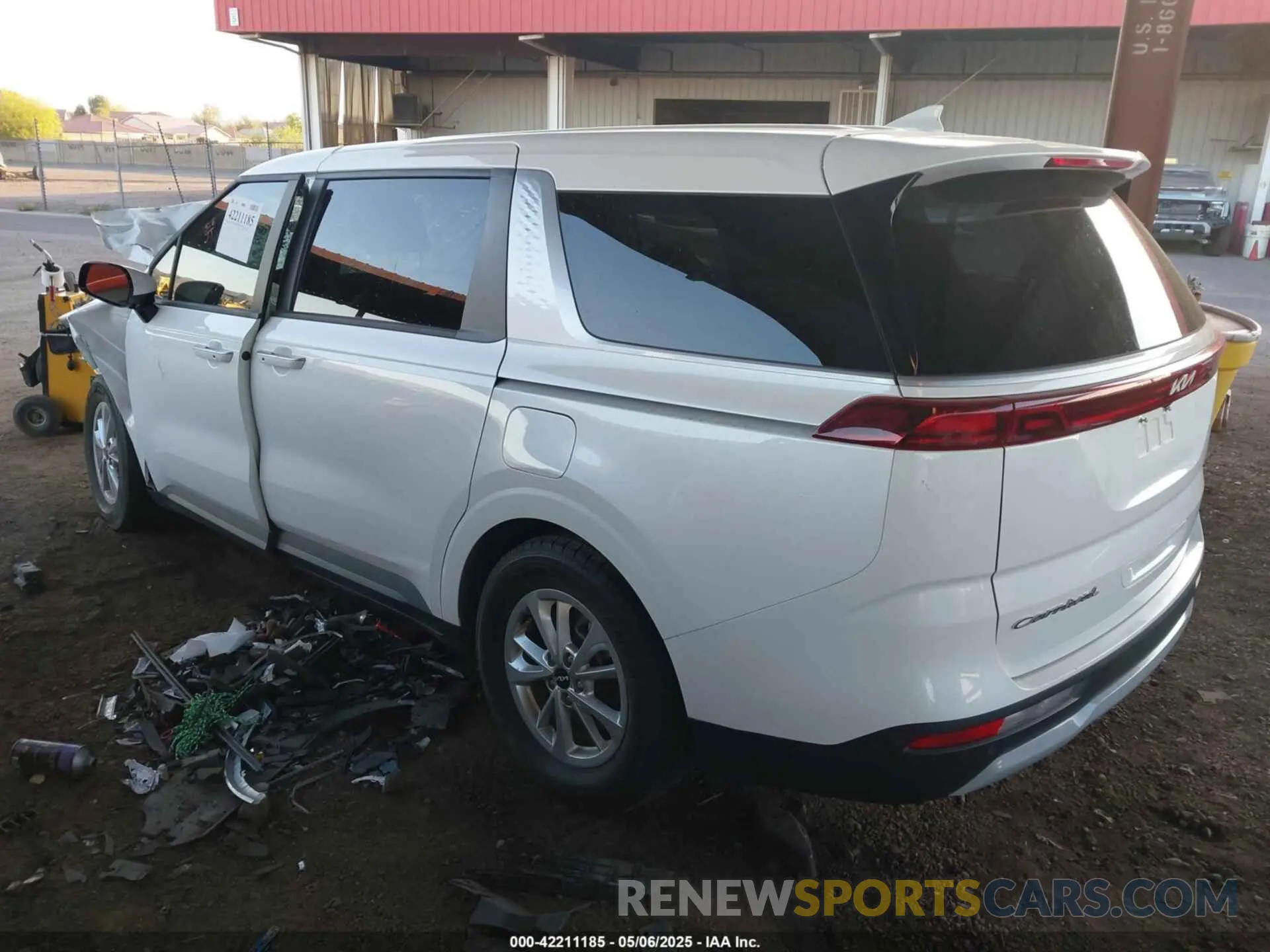 3 fotografías del automóvil dañado KNDNB4H35N6189948 KIA CARNIVAL MPV 2022