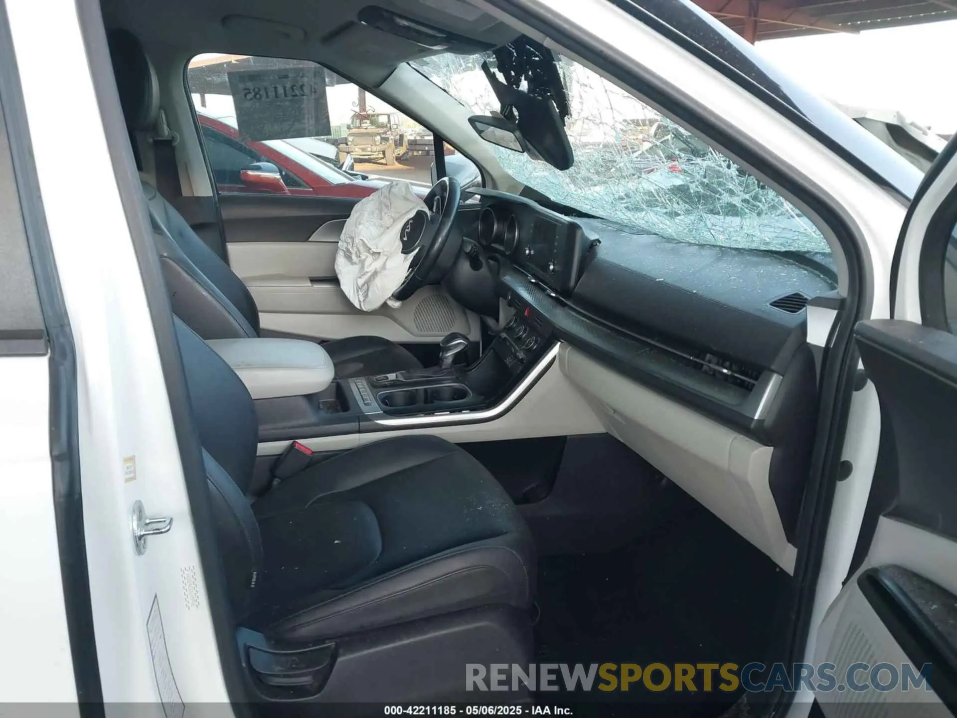 5 fotografías del automóvil dañado KNDNB4H35N6189948 KIA CARNIVAL MPV 2022