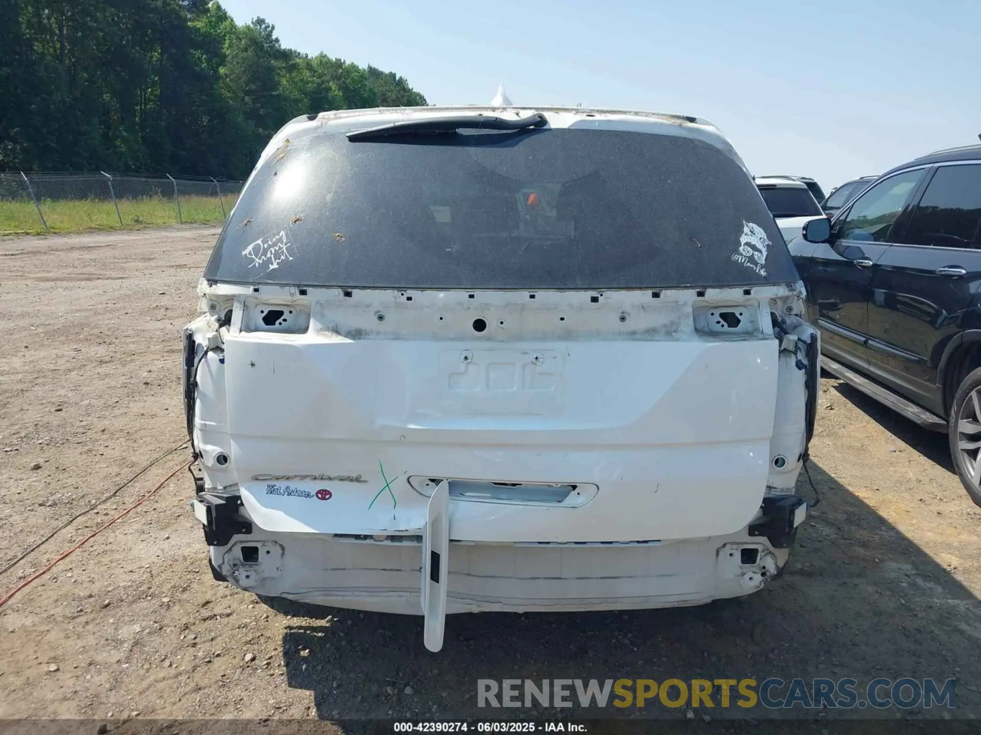 17 fotografías del automóvil dañado KNDNB4H36N6097554 KIA CARNIVAL MPV 2022