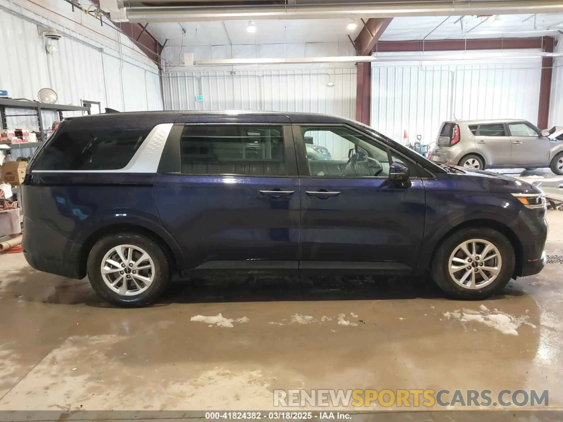 14 fotografías del automóvil dañado KNDNB4H36N6169885 KIA CARNIVAL MPV 2022