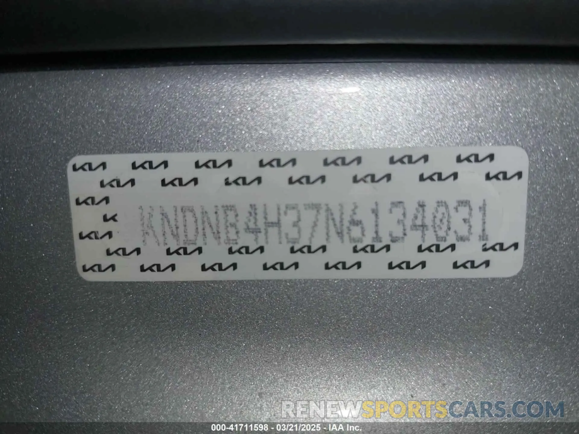 18 fotografías del automóvil dañado KNDNB4H37N6134031 KIA CARNIVAL MPV 2022