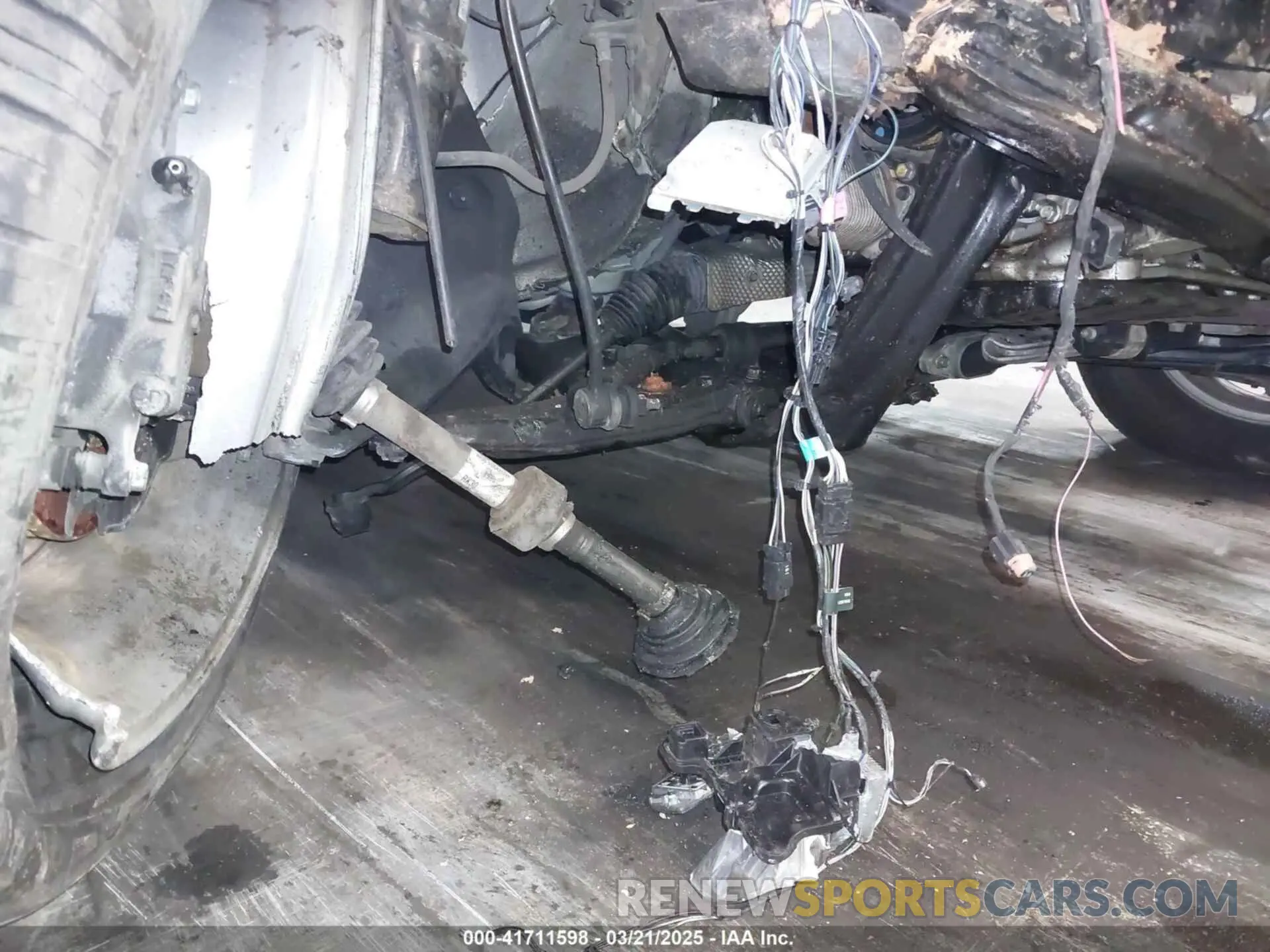 20 fotografías del automóvil dañado KNDNB4H37N6134031 KIA CARNIVAL MPV 2022