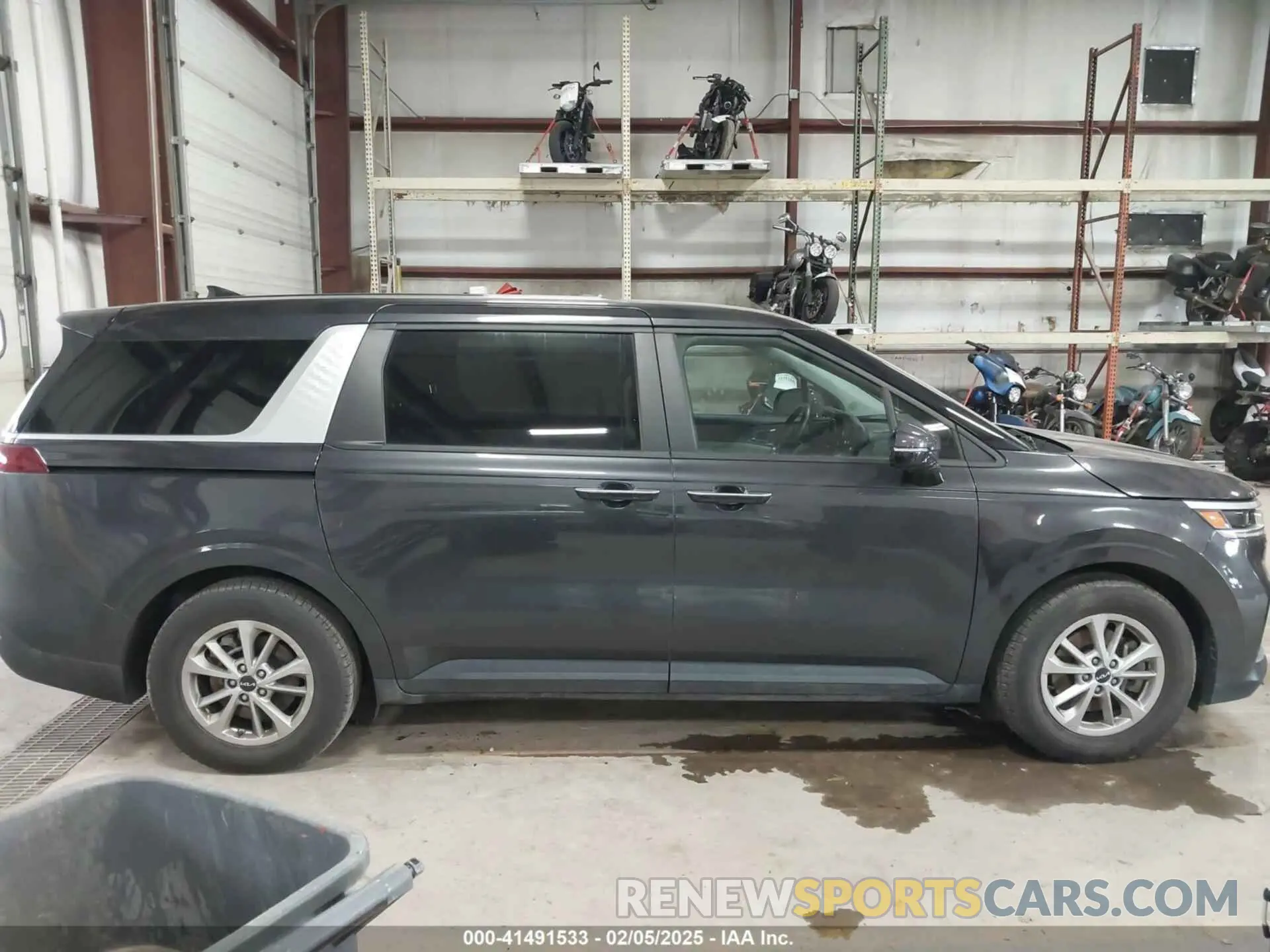 13 fotografías del automóvil dañado KNDNB4H37N6168339 KIA CARNIVAL MPV 2022