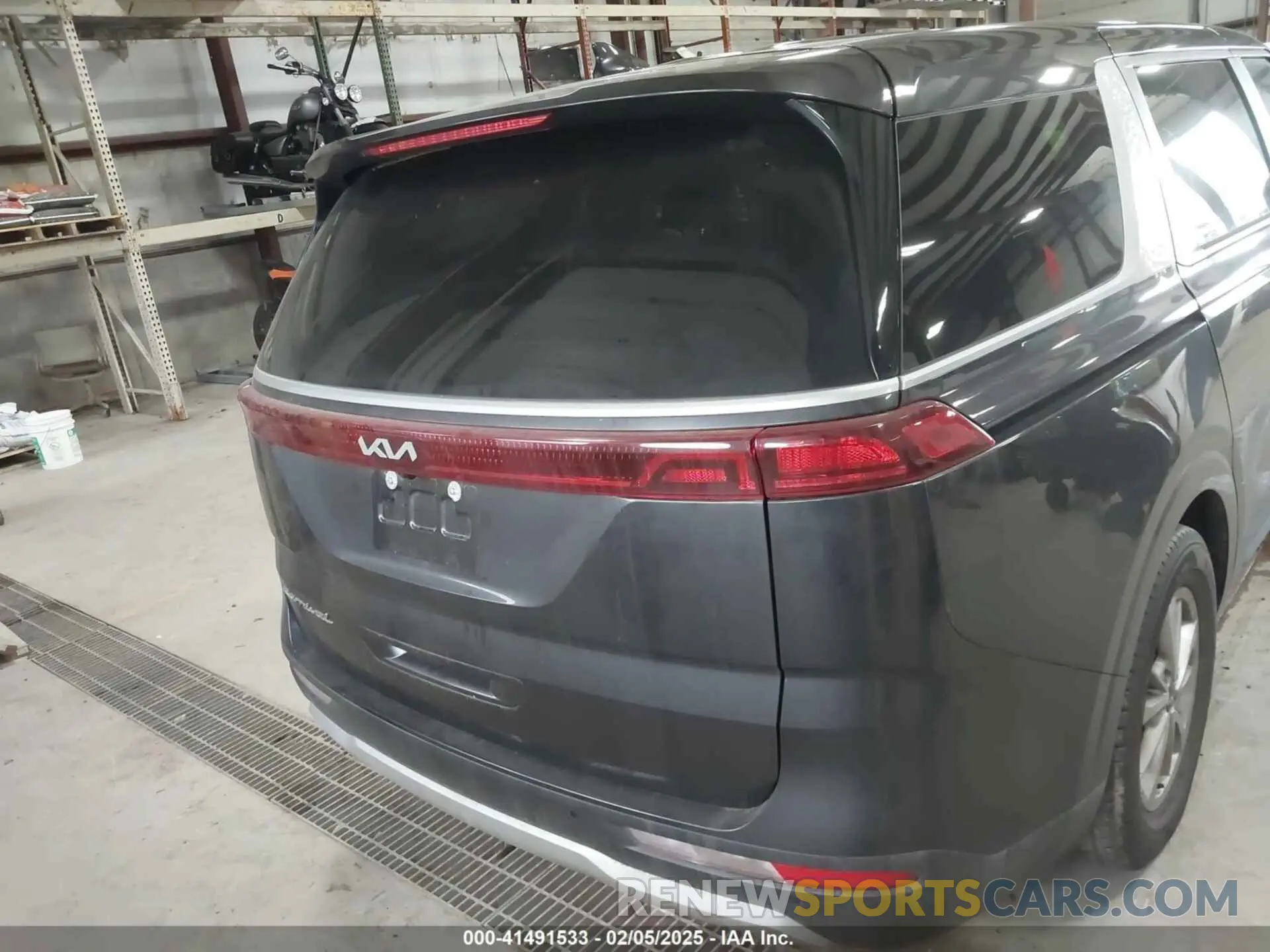 16 fotografías del automóvil dañado KNDNB4H37N6168339 KIA CARNIVAL MPV 2022