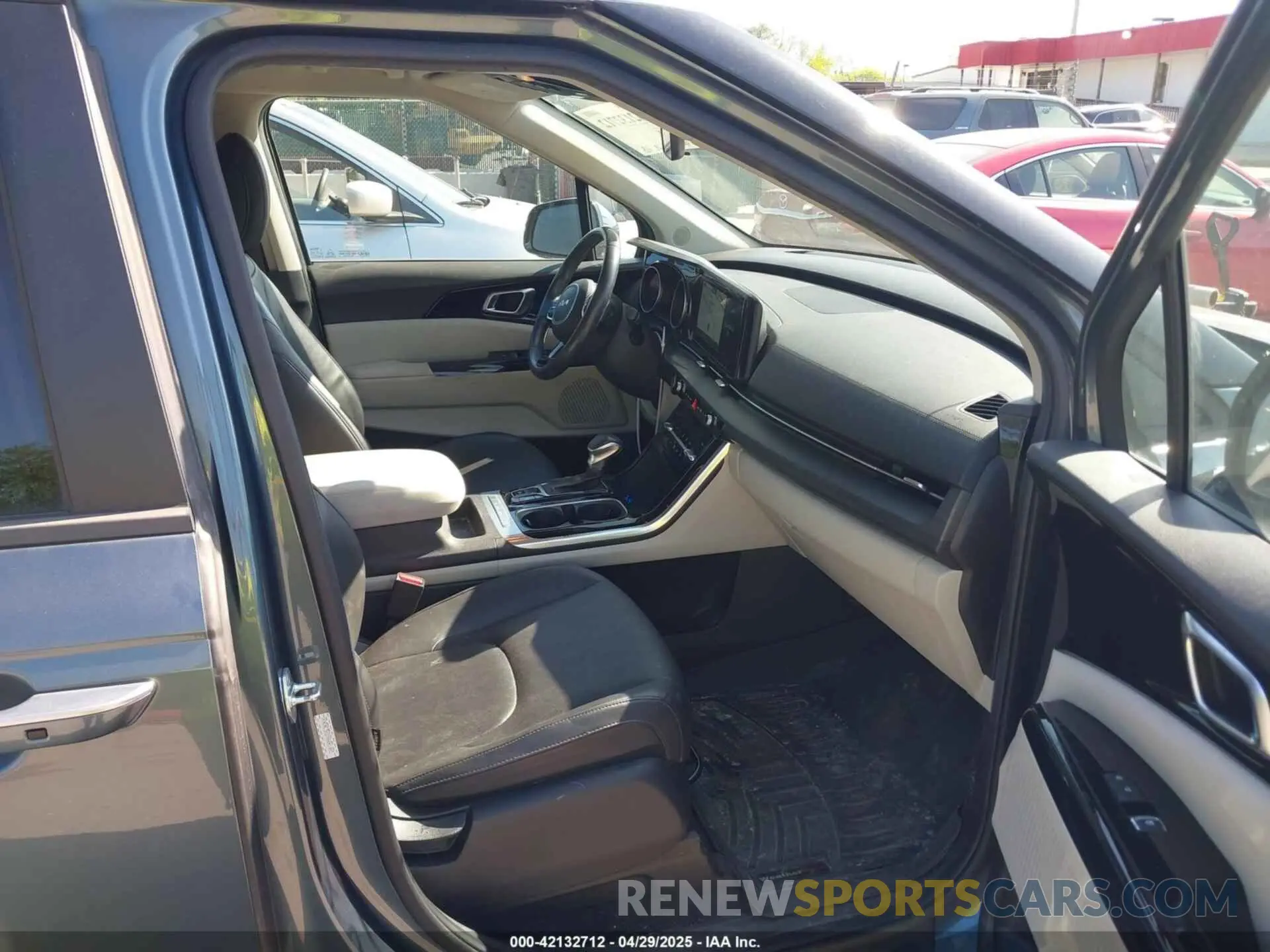 5 fotografías del automóvil dañado KNDNC5H3XN6061465 KIA CARNIVAL MPV 2022