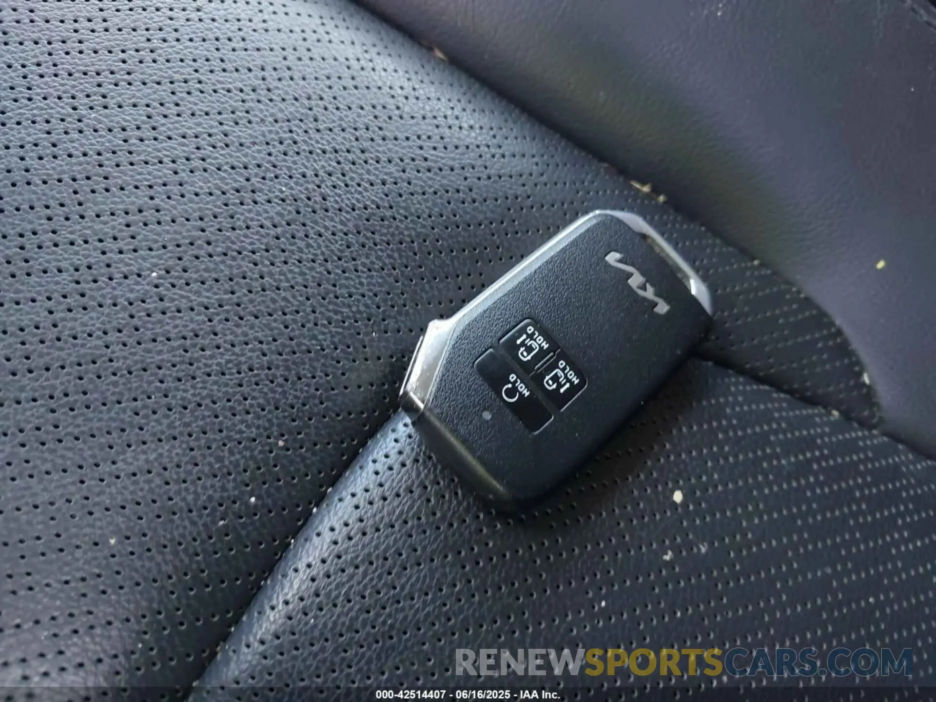 11 fotografías del automóvil dañado KNDNE5H31N6074700 KIA CARNIVAL MPV 2022