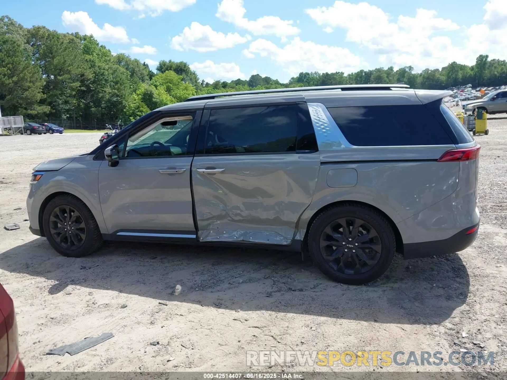 14 fotografías del automóvil dañado KNDNE5H31N6074700 KIA CARNIVAL MPV 2022