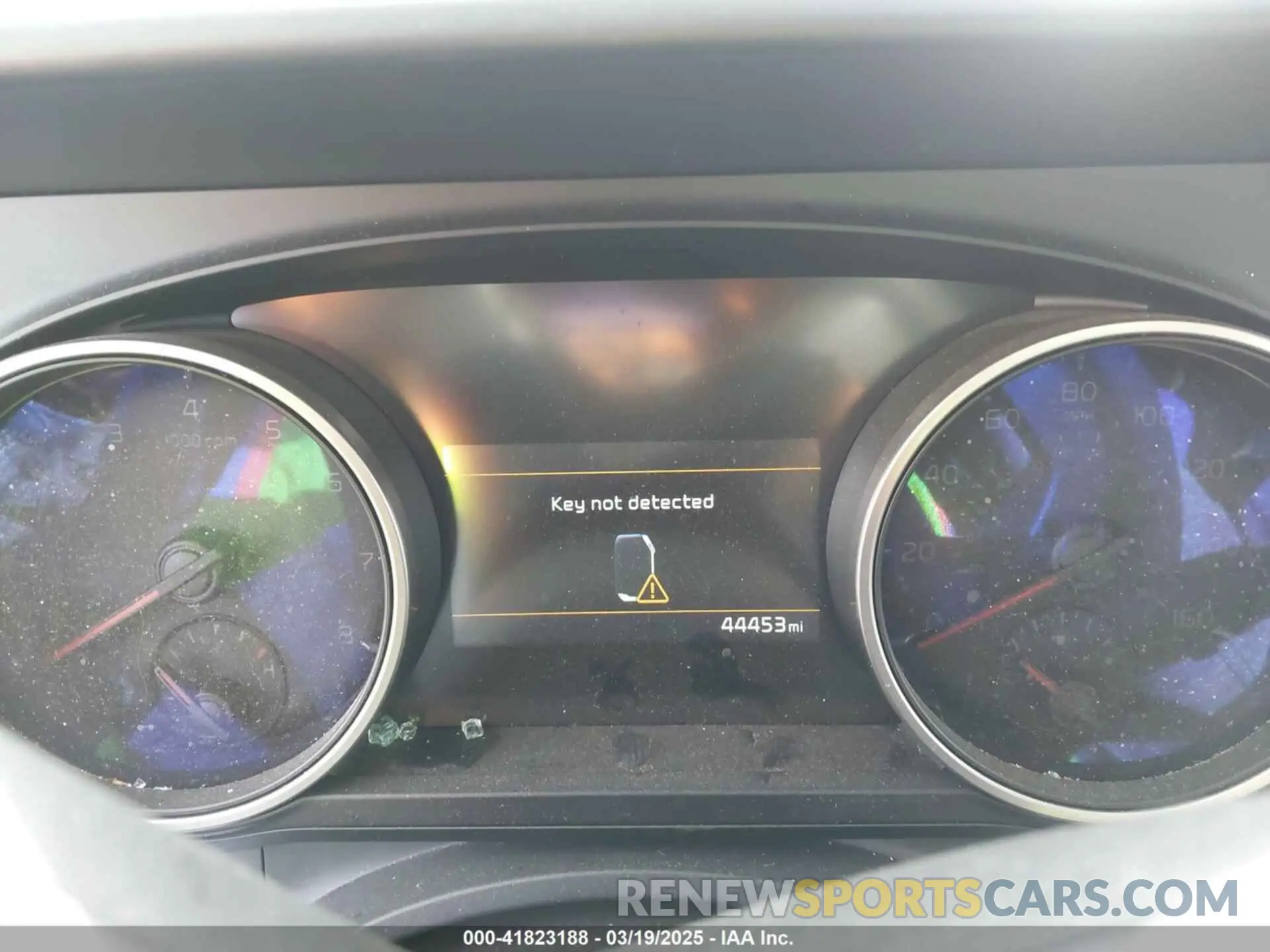7 fotografías del automóvil dañado KNDNB4H30P6286638 KIA CARNIVAL MPV 2023