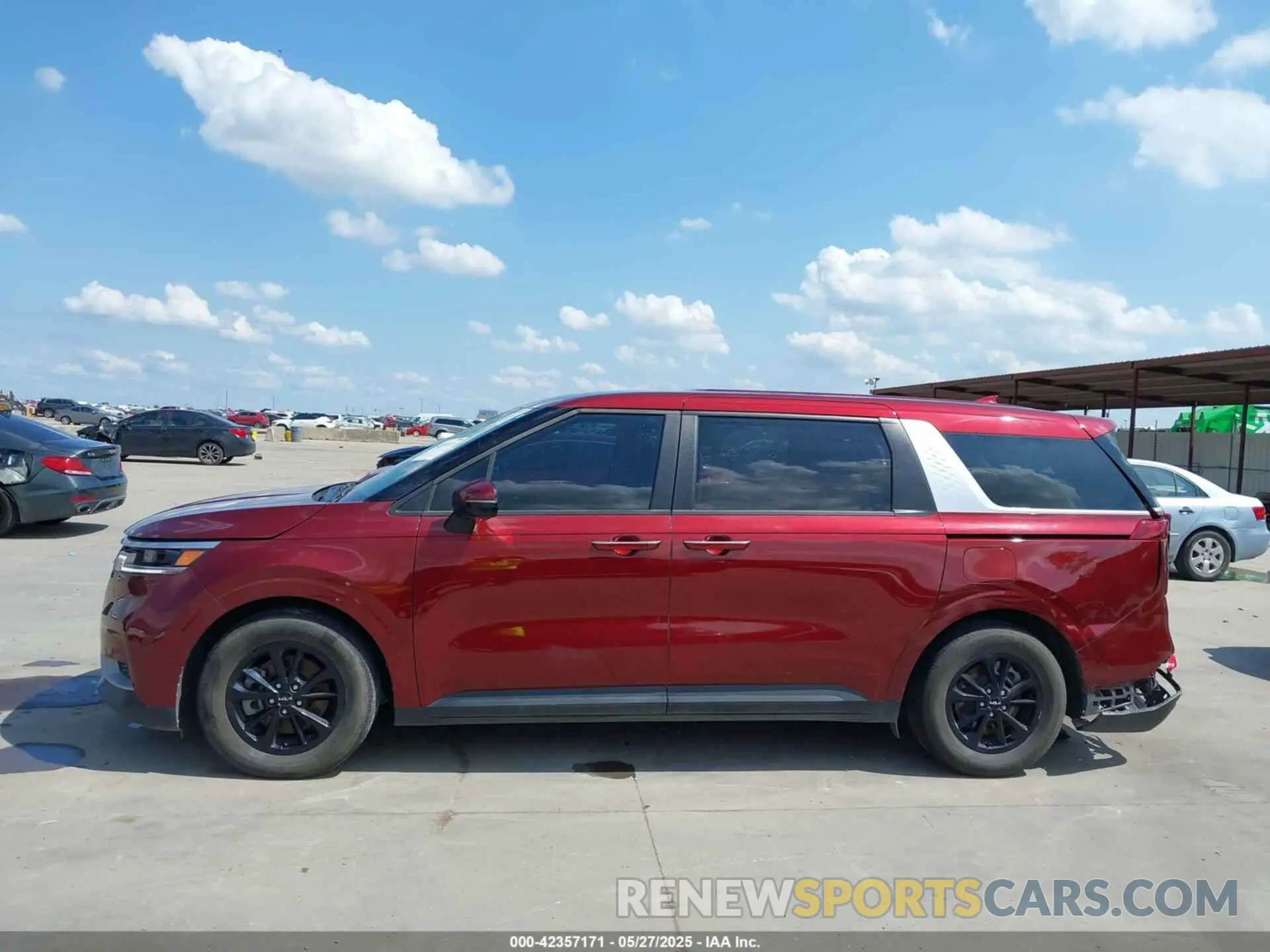 14 fotografías del automóvil dañado KNDNB4H31P6213780 KIA CARNIVAL MPV 2023