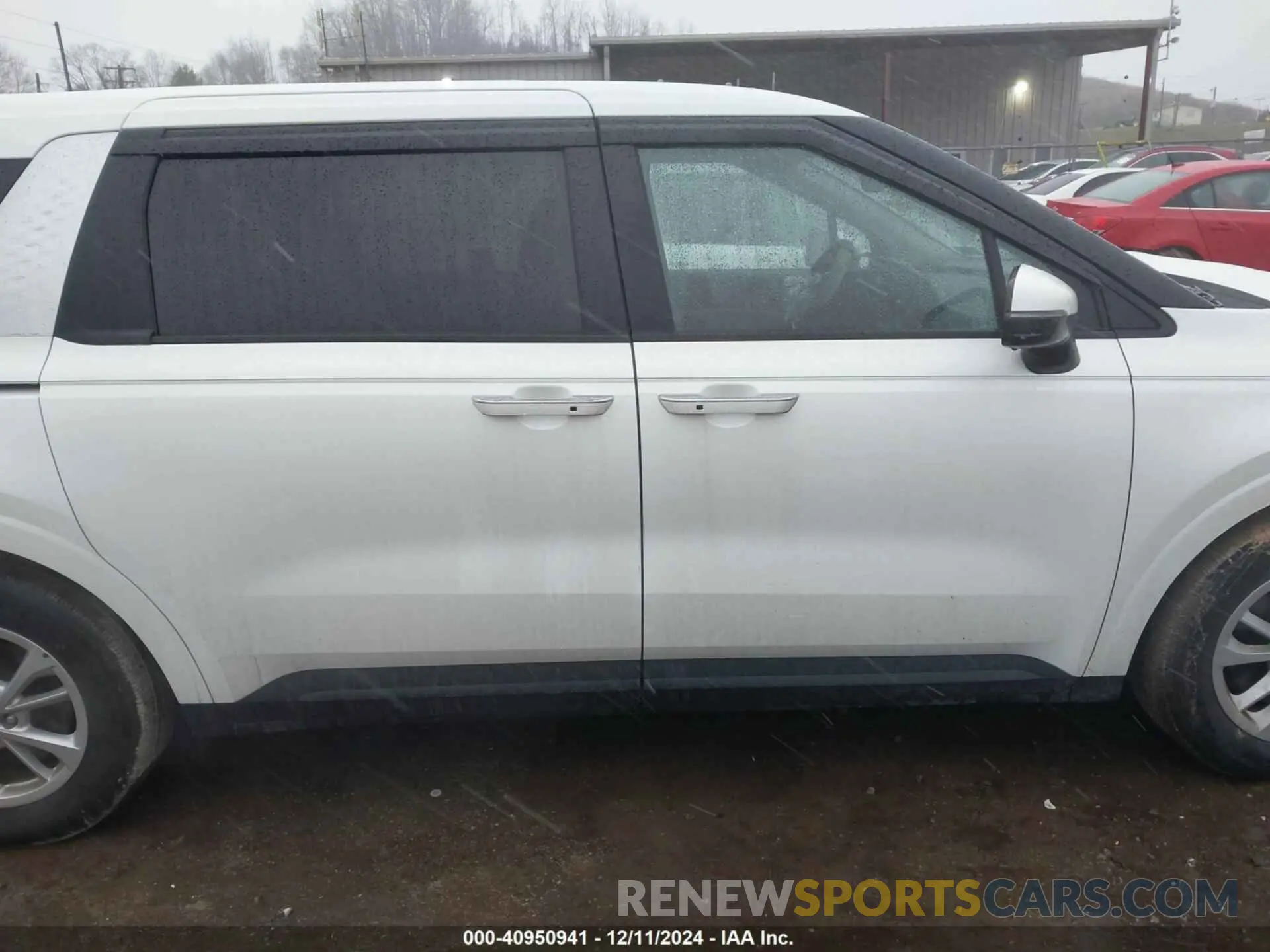 14 fotografías del automóvil dañado KNDNB4H36P6197303 KIA CARNIVAL MPV 2023
