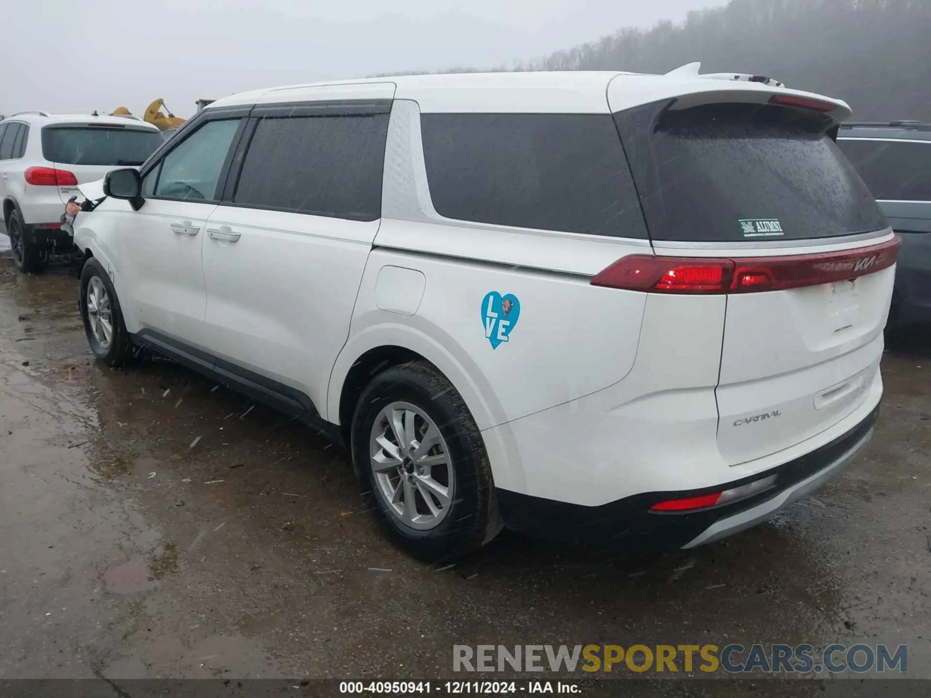 3 fotografías del automóvil dañado KNDNB4H36P6197303 KIA CARNIVAL MPV 2023