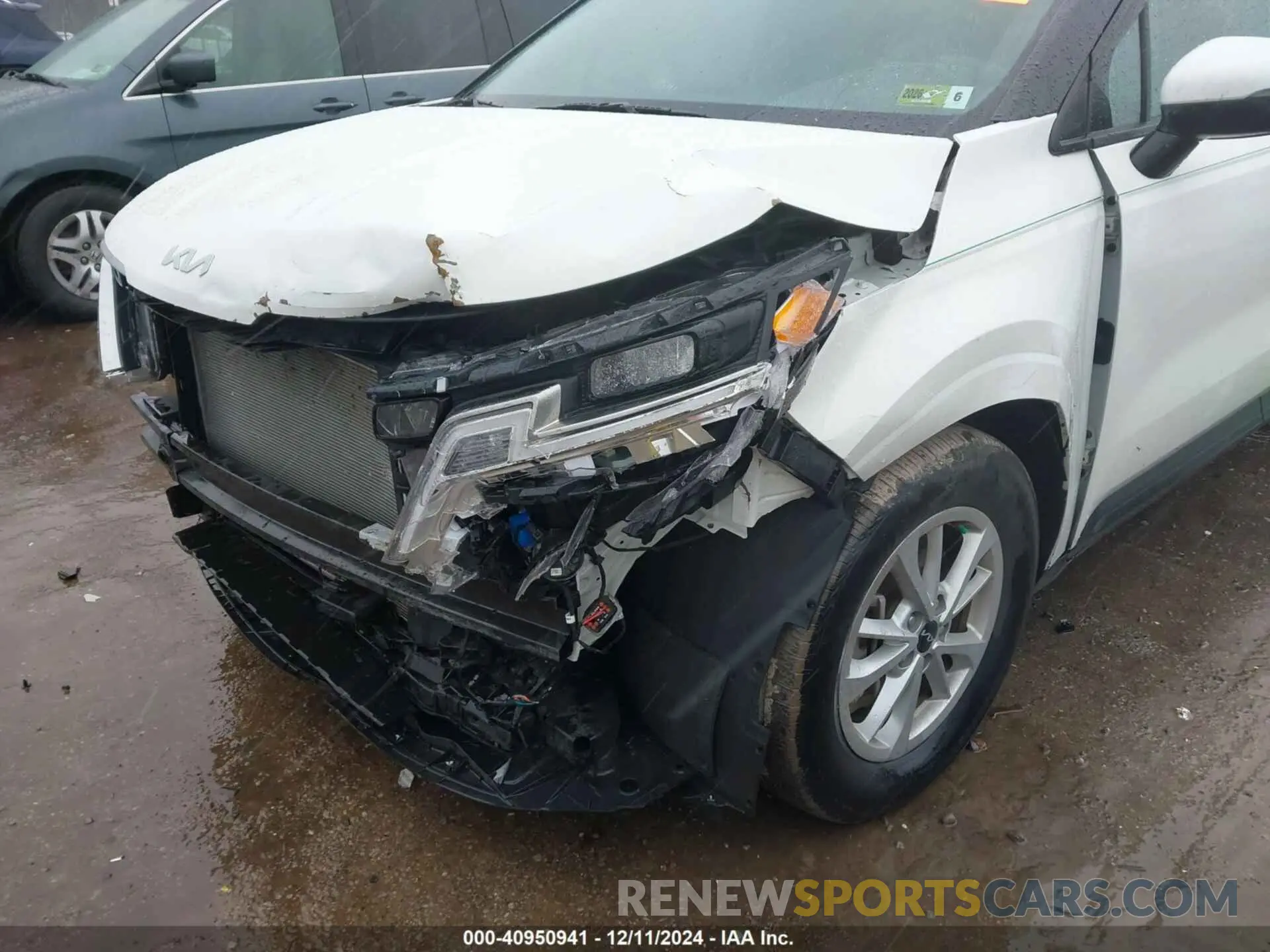 6 fotografías del automóvil dañado KNDNB4H36P6197303 KIA CARNIVAL MPV 2023