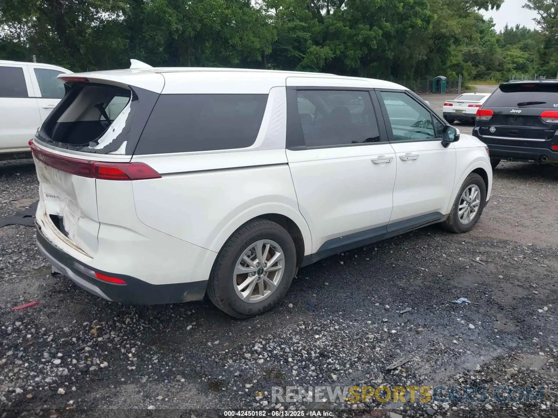 4 fotografías del automóvil dañado KNDNB4H39P6295418 KIA CARNIVAL MPV 2023