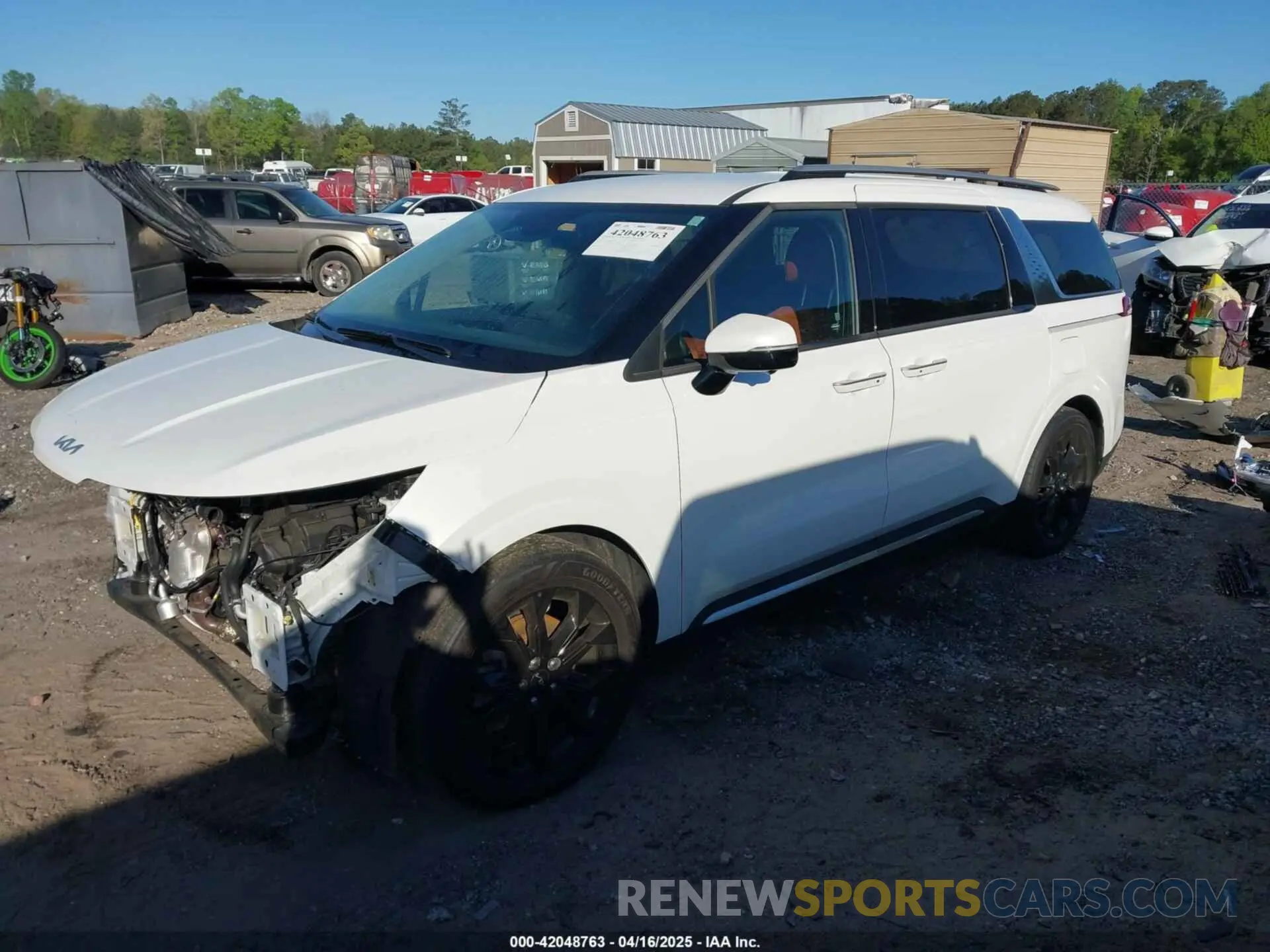 2 fotografías del automóvil dañado KNDNE5H36P6222827 KIA CARNIVAL MPV 2023