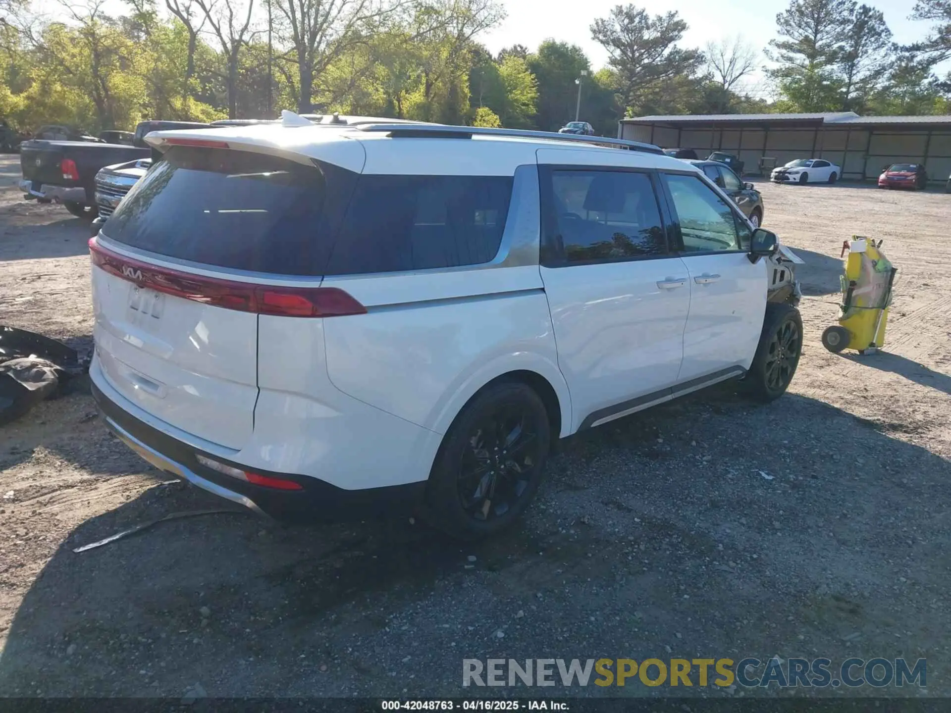 4 fotografías del automóvil dañado KNDNE5H36P6222827 KIA CARNIVAL MPV 2023