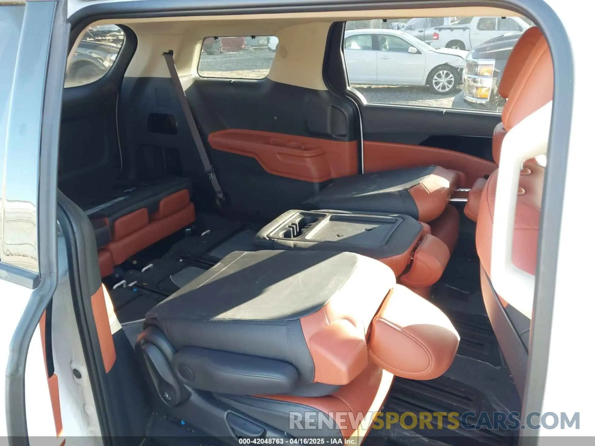 8 fotografías del automóvil dañado KNDNE5H36P6222827 KIA CARNIVAL MPV 2023