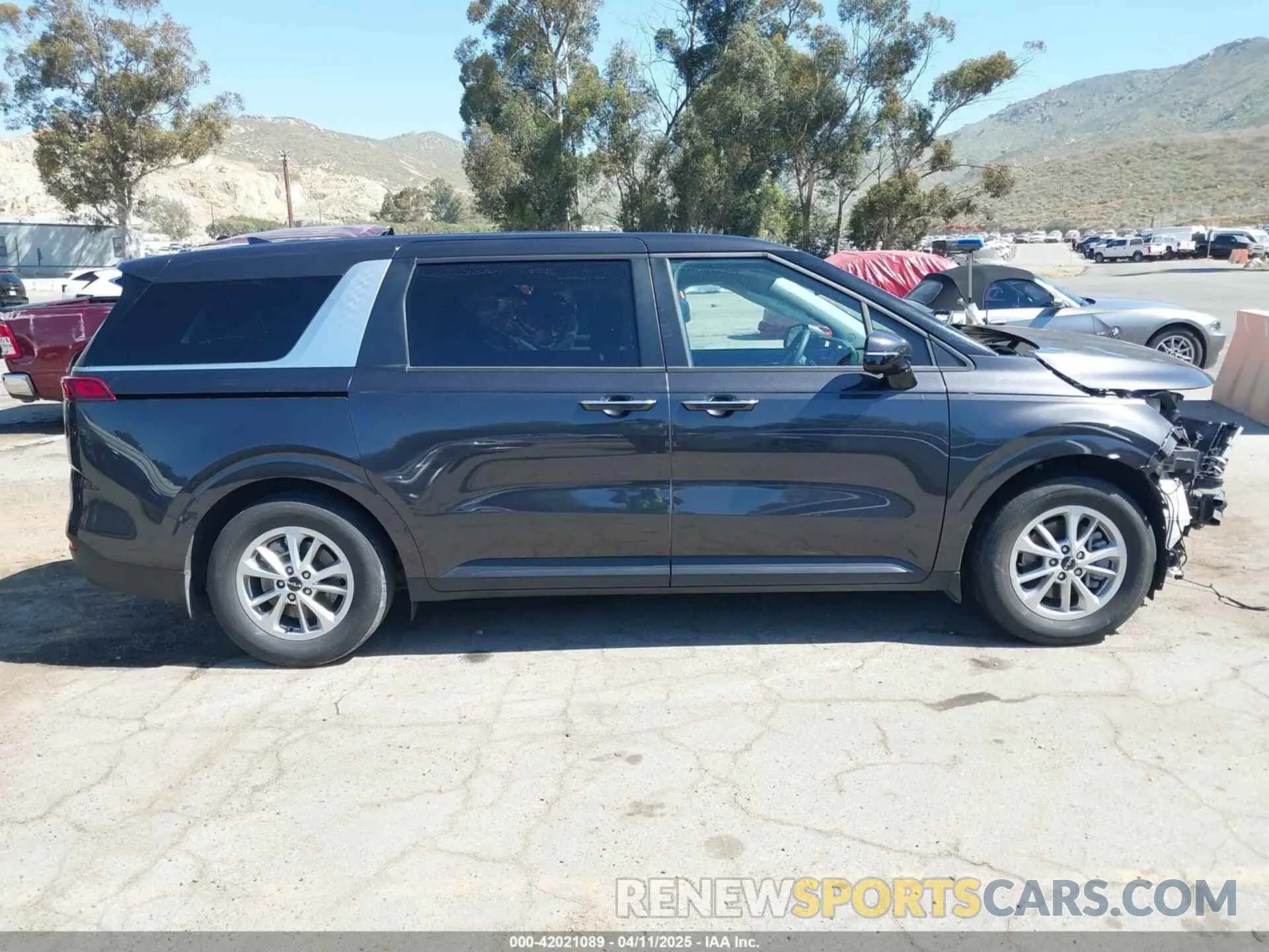 12 fotografías del automóvil dañado KNDNB4H31R6332240 KIA CARNIVAL MPV 2024