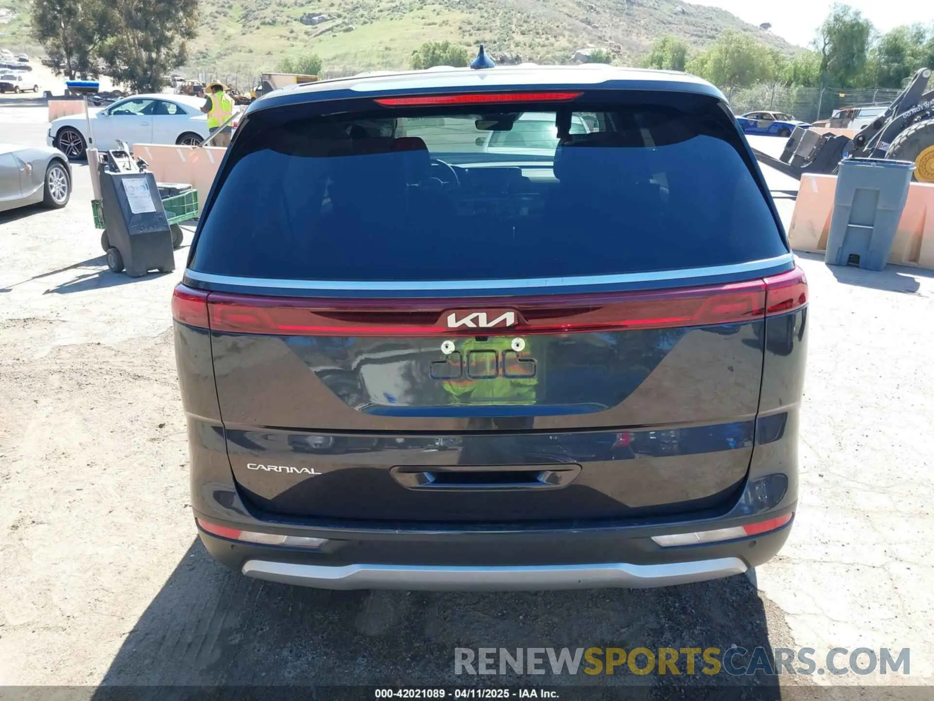 15 fotografías del automóvil dañado KNDNB4H31R6332240 KIA CARNIVAL MPV 2024