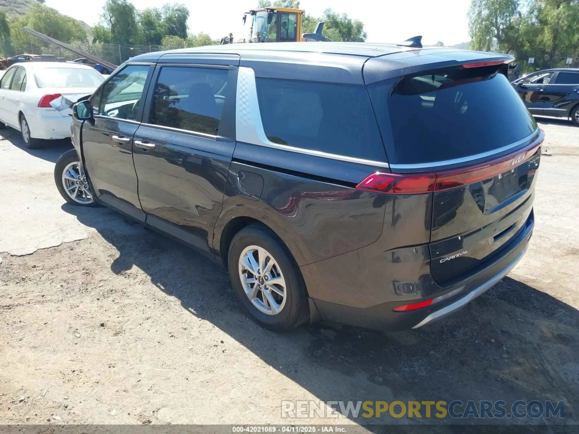 3 fotografías del automóvil dañado KNDNB4H31R6332240 KIA CARNIVAL MPV 2024