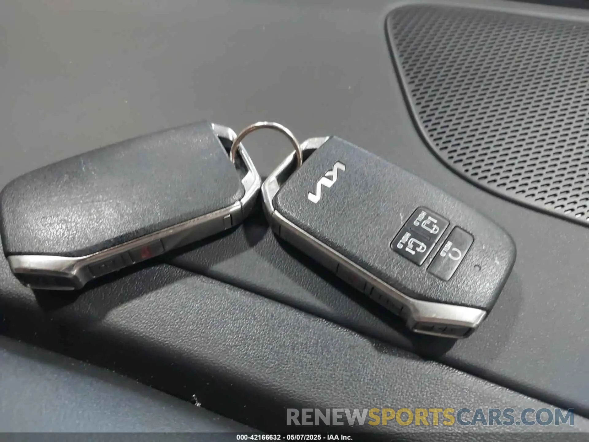 11 fotografías del automóvil dañado KNDNB4H31R6397993 KIA CARNIVAL MPV 2024