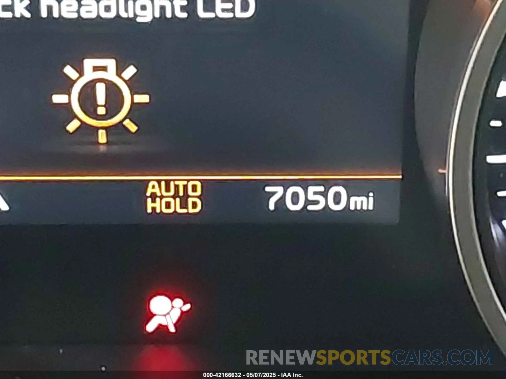 15 fotografías del automóvil dañado KNDNB4H31R6397993 KIA CARNIVAL MPV 2024