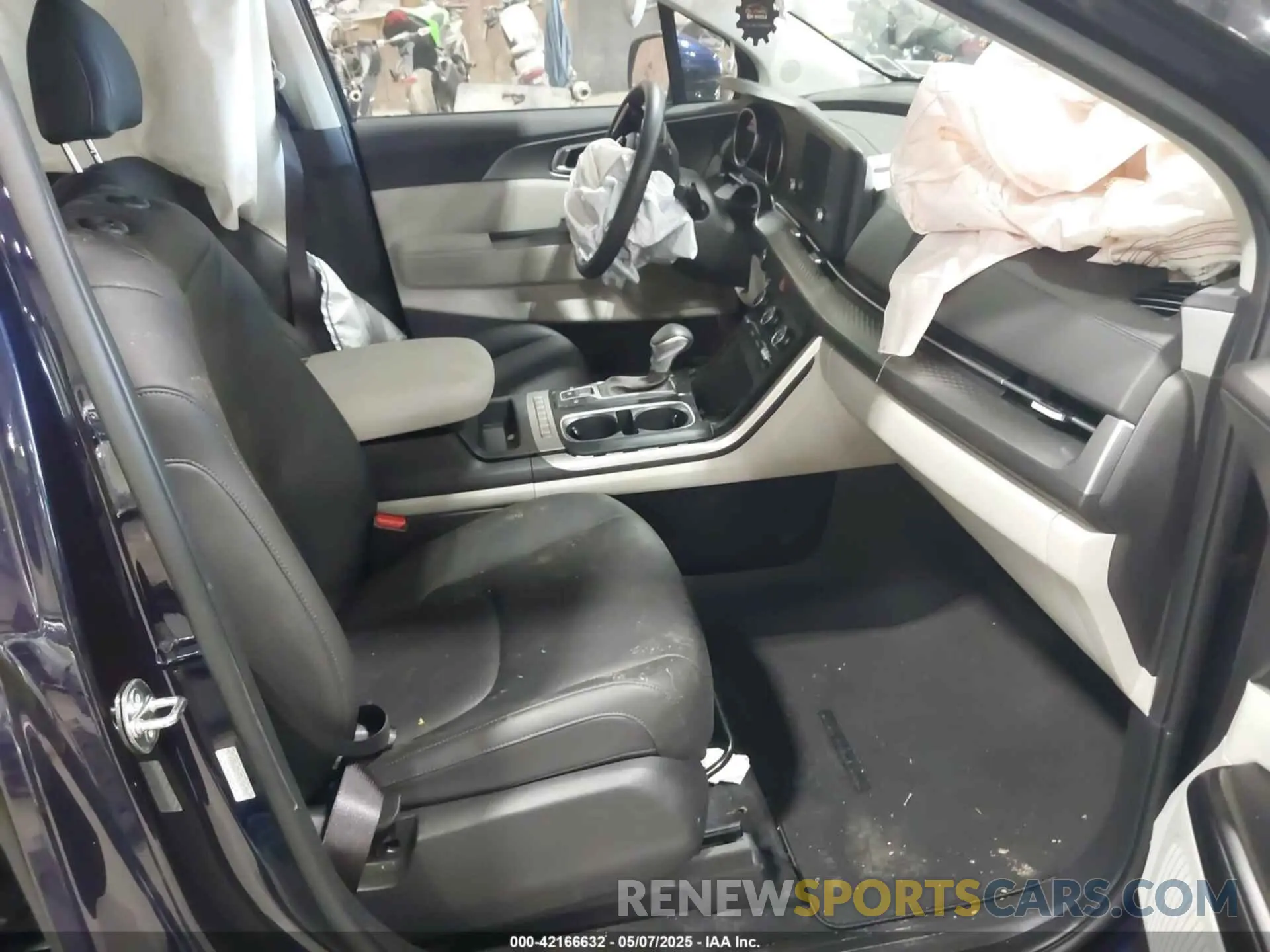 5 fotografías del automóvil dañado KNDNB4H31R6397993 KIA CARNIVAL MPV 2024