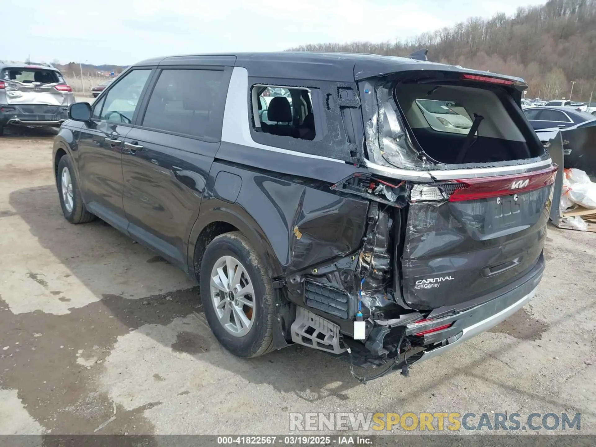 3 fotografías del automóvil dañado KNDNB4H31R6423265 KIA CARNIVAL MPV 2024