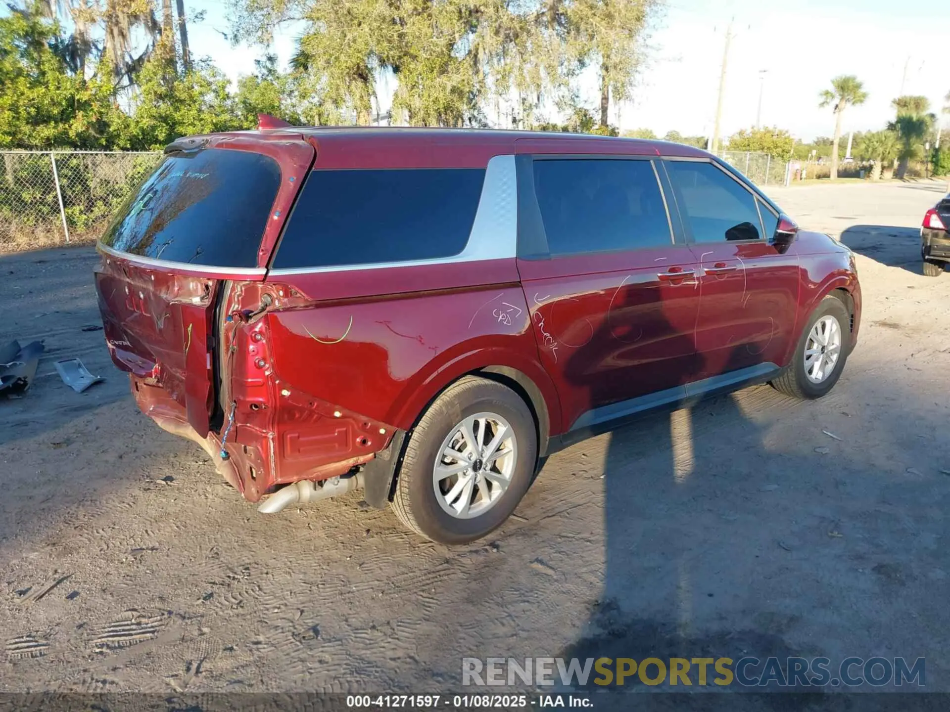 4 fotografías del automóvil dañado KNDNB4H33R6405849 KIA CARNIVAL MPV 2024