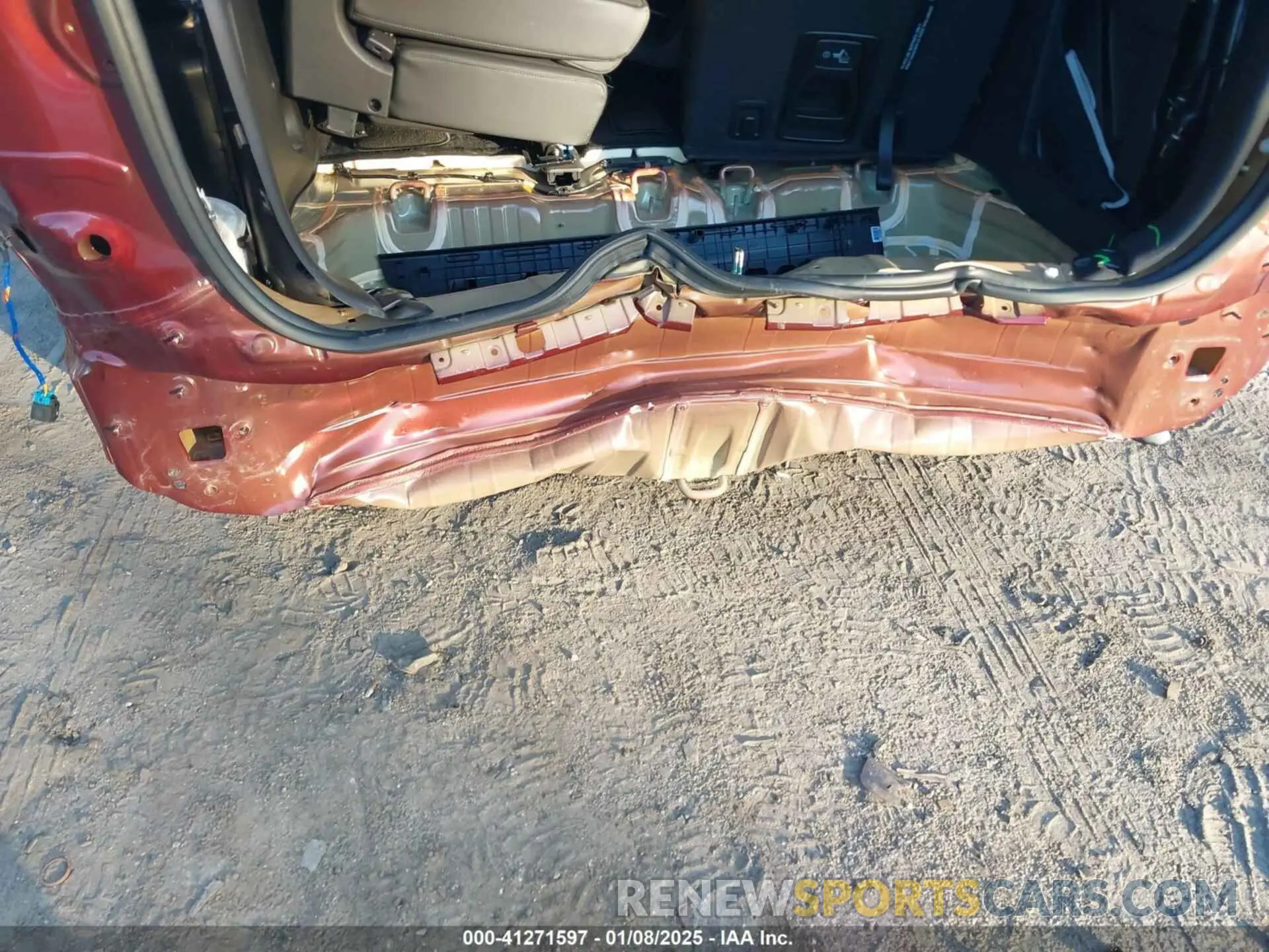 6 fotografías del automóvil dañado KNDNB4H33R6405849 KIA CARNIVAL MPV 2024