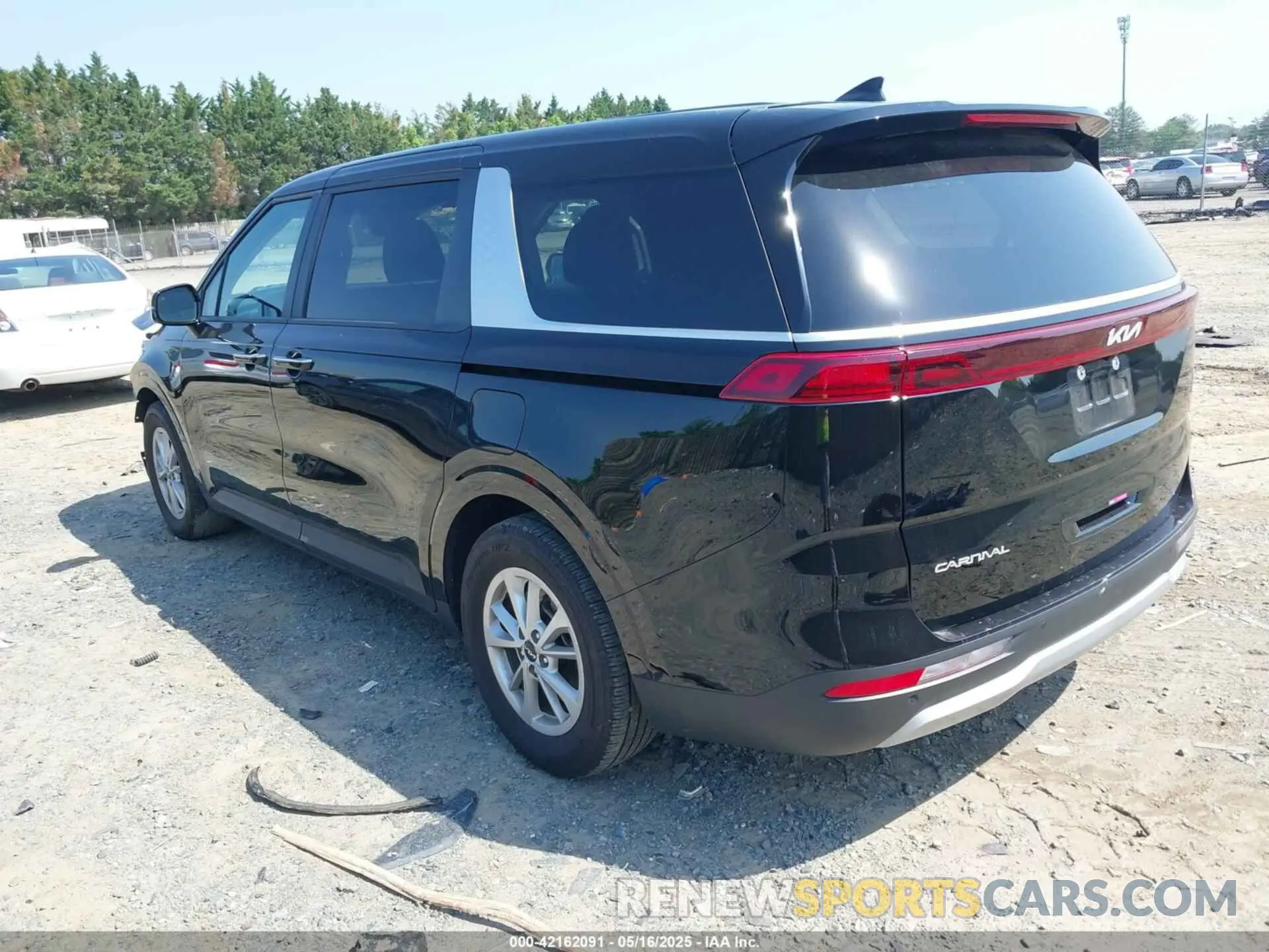 3 fotografías del automóvil dañado KNDNB4H35R6343032 KIA CARNIVAL MPV 2024