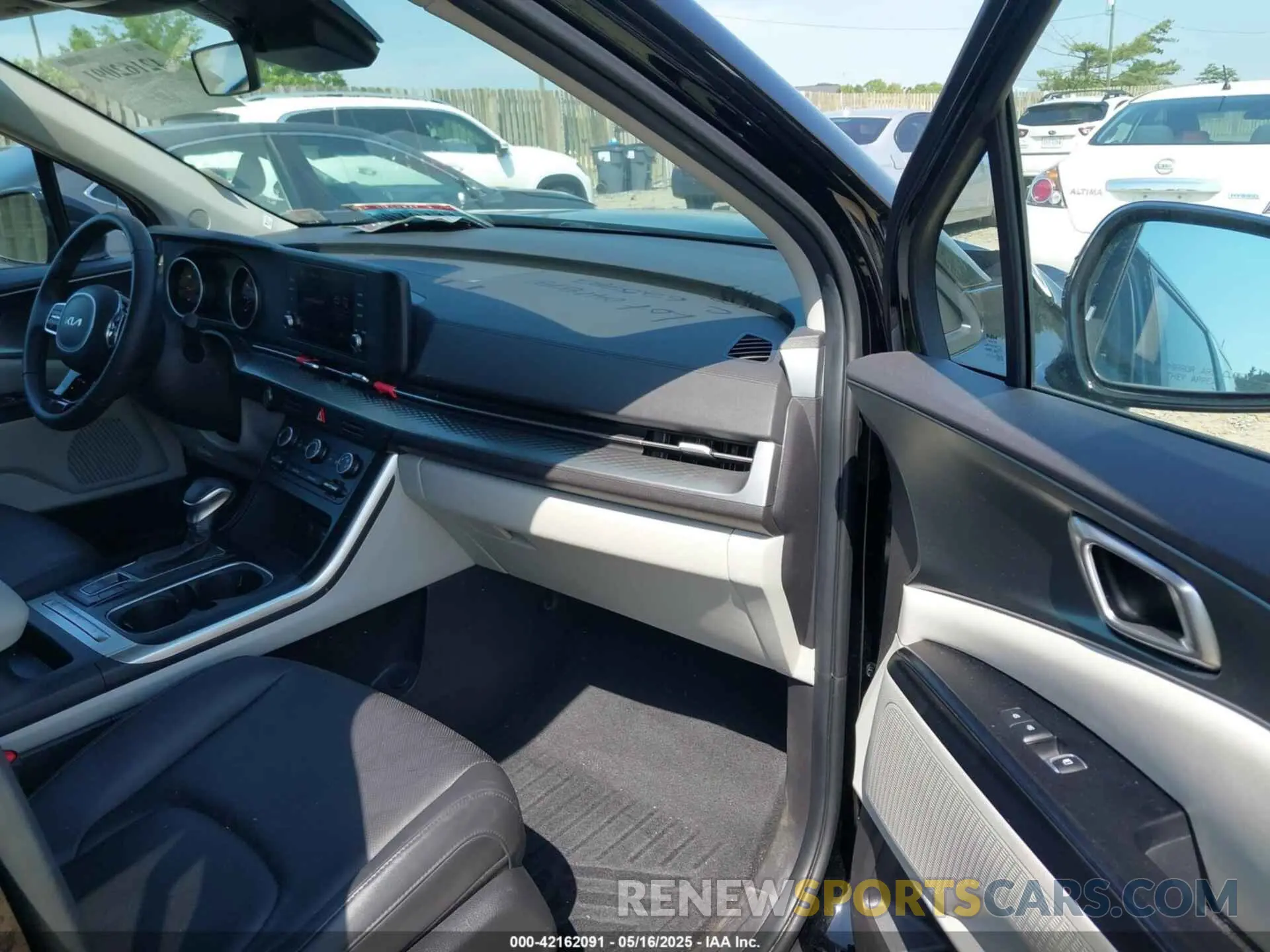 5 fotografías del automóvil dañado KNDNB4H35R6343032 KIA CARNIVAL MPV 2024