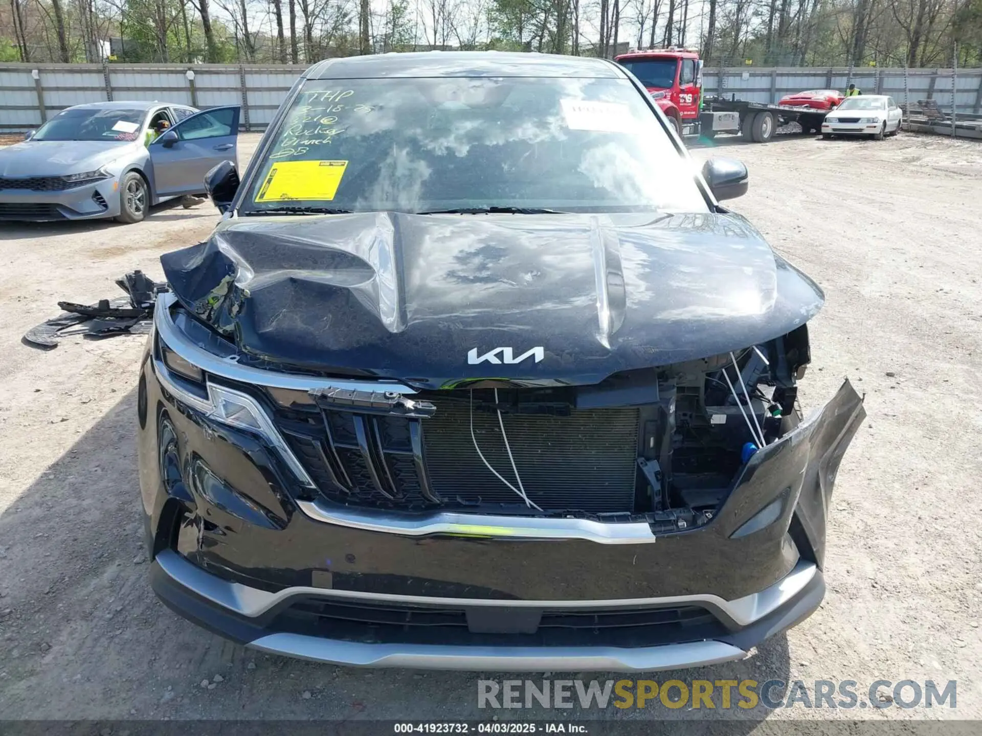 12 fotografías del automóvil dañado KNDNC5H30R6314489 KIA CARNIVAL MPV 2024
