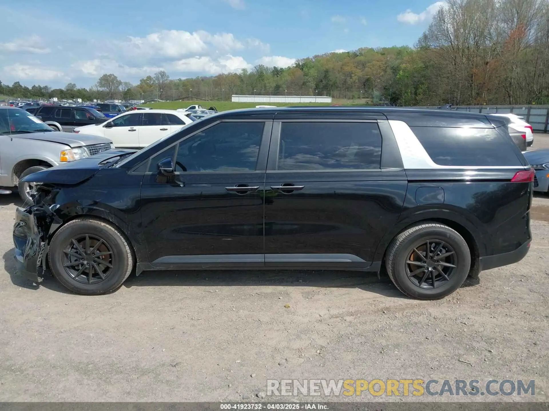 14 fotografías del automóvil dañado KNDNC5H30R6314489 KIA CARNIVAL MPV 2024