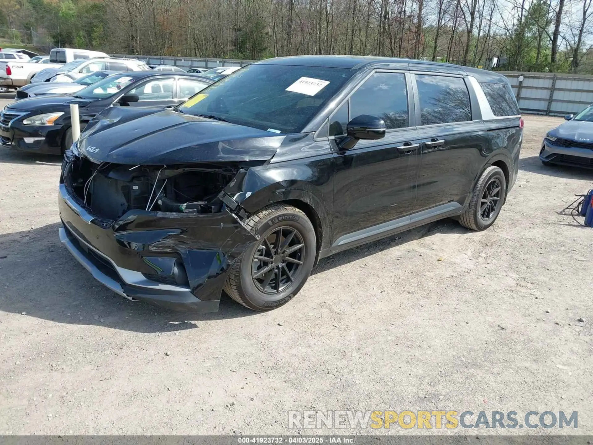 2 fotografías del automóvil dañado KNDNC5H30R6314489 KIA CARNIVAL MPV 2024