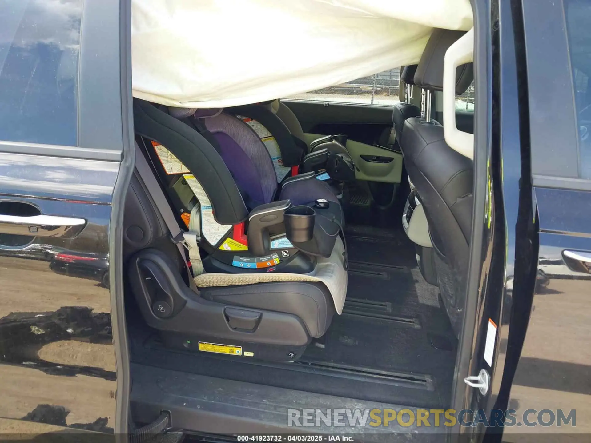 8 fotografías del automóvil dañado KNDNC5H30R6314489 KIA CARNIVAL MPV 2024