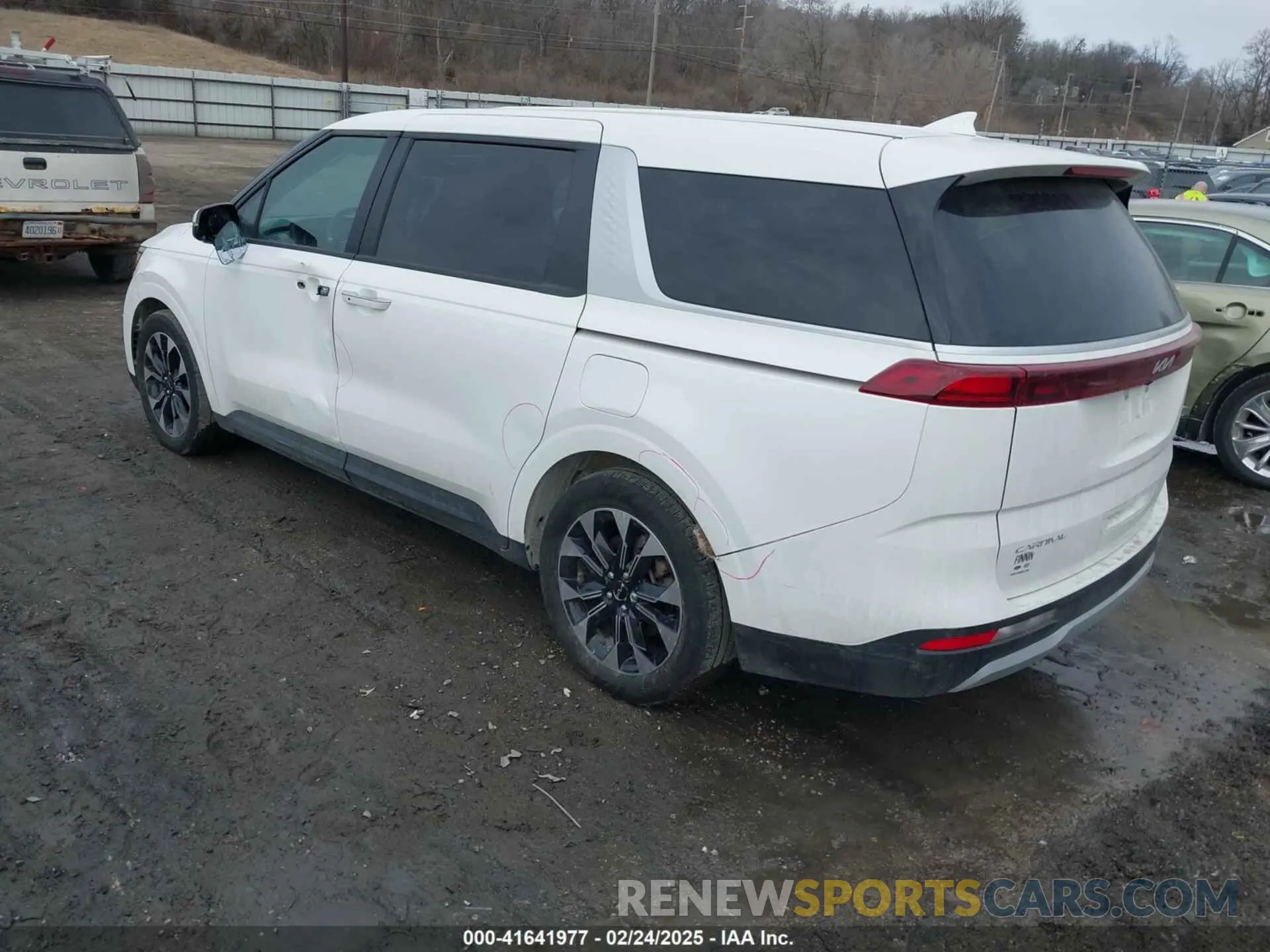 3 fotografías del automóvil dañado KNDNC5H30R6378404 KIA CARNIVAL MPV 2024