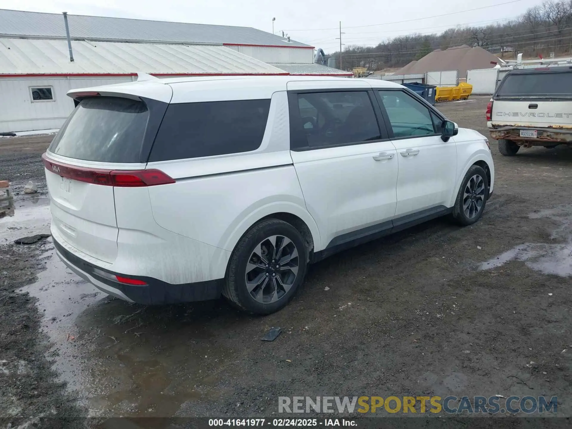 4 fotografías del automóvil dañado KNDNC5H30R6378404 KIA CARNIVAL MPV 2024