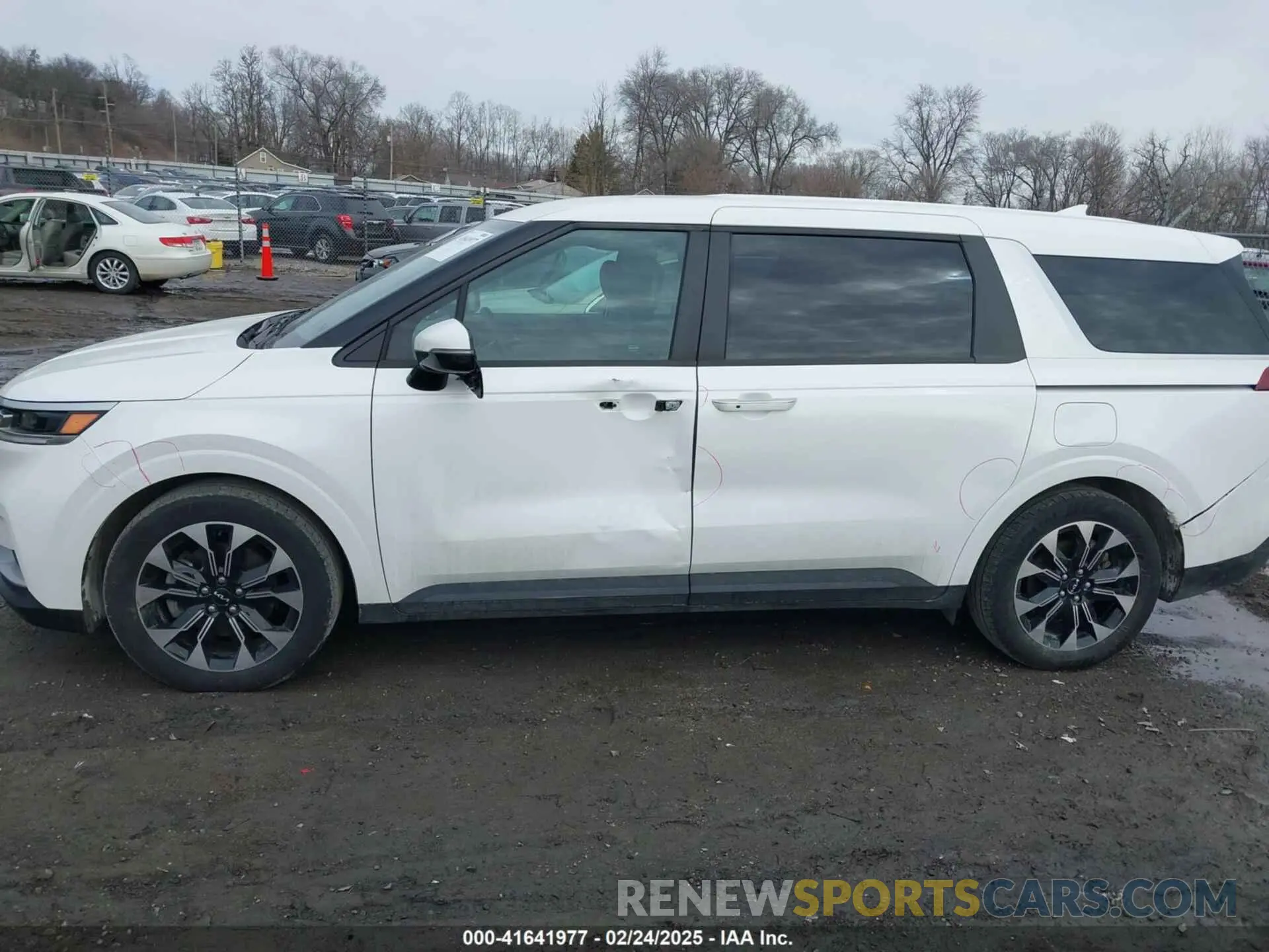 6 fotografías del automóvil dañado KNDNC5H30R6378404 KIA CARNIVAL MPV 2024