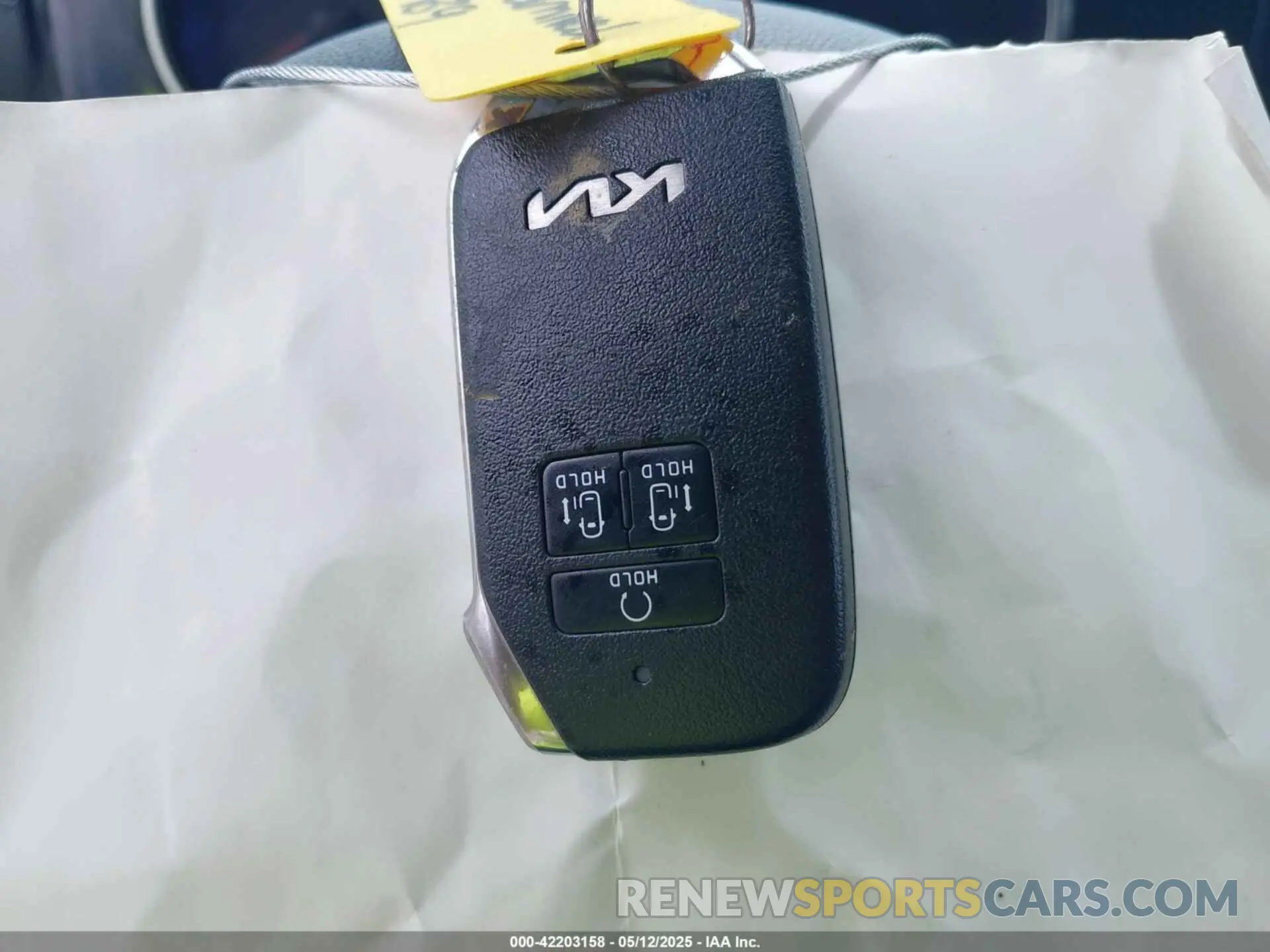 11 fotografías del automóvil dañado KNDNC5H30R6440397 KIA CARNIVAL MPV 2024