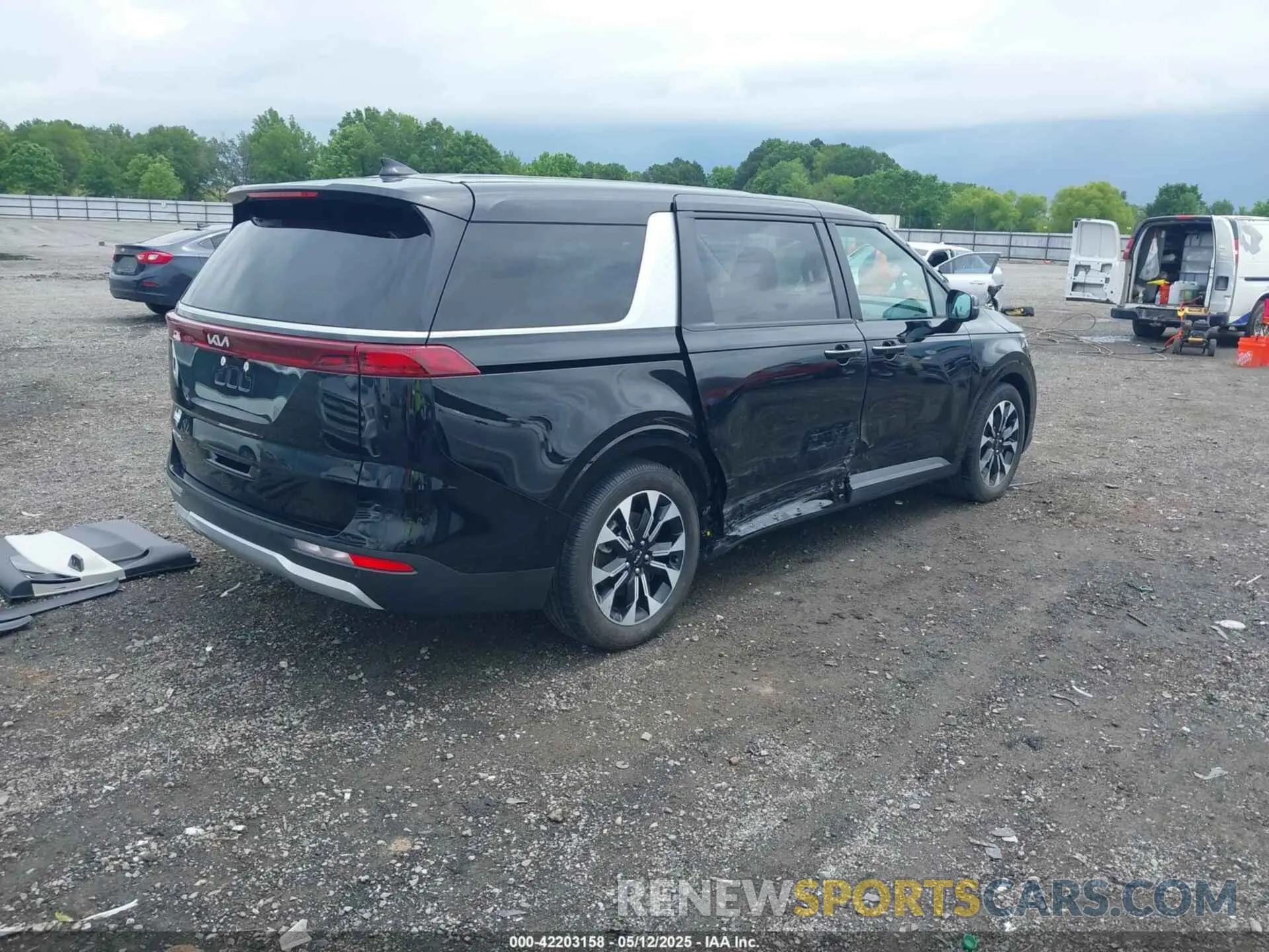 4 fotografías del automóvil dañado KNDNC5H30R6440397 KIA CARNIVAL MPV 2024