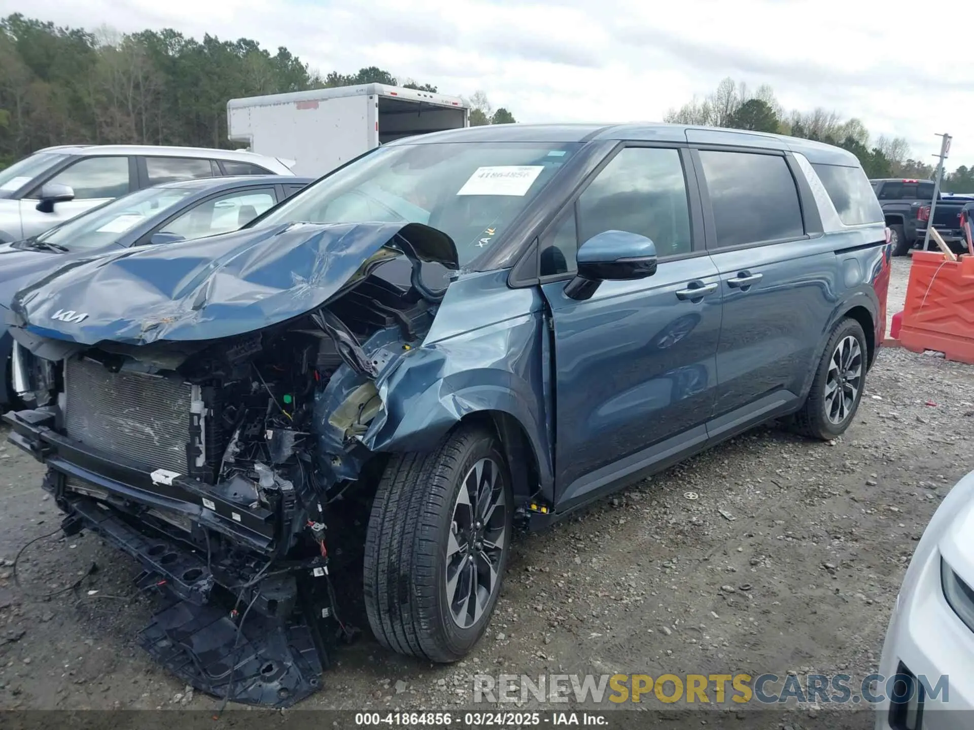 2 fotografías del automóvil dañado KNDNC5H37R6376472 KIA CARNIVAL MPV 2024