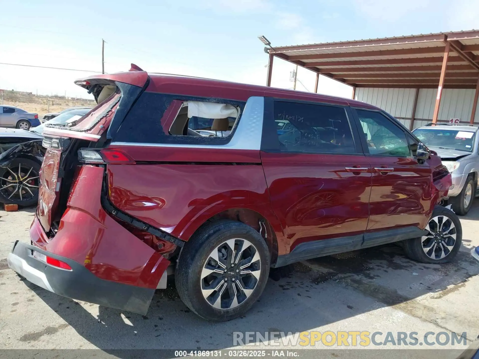 12 fotografías del automóvil dañado KNDNC5H39R6391040 KIA CARNIVAL MPV 2024