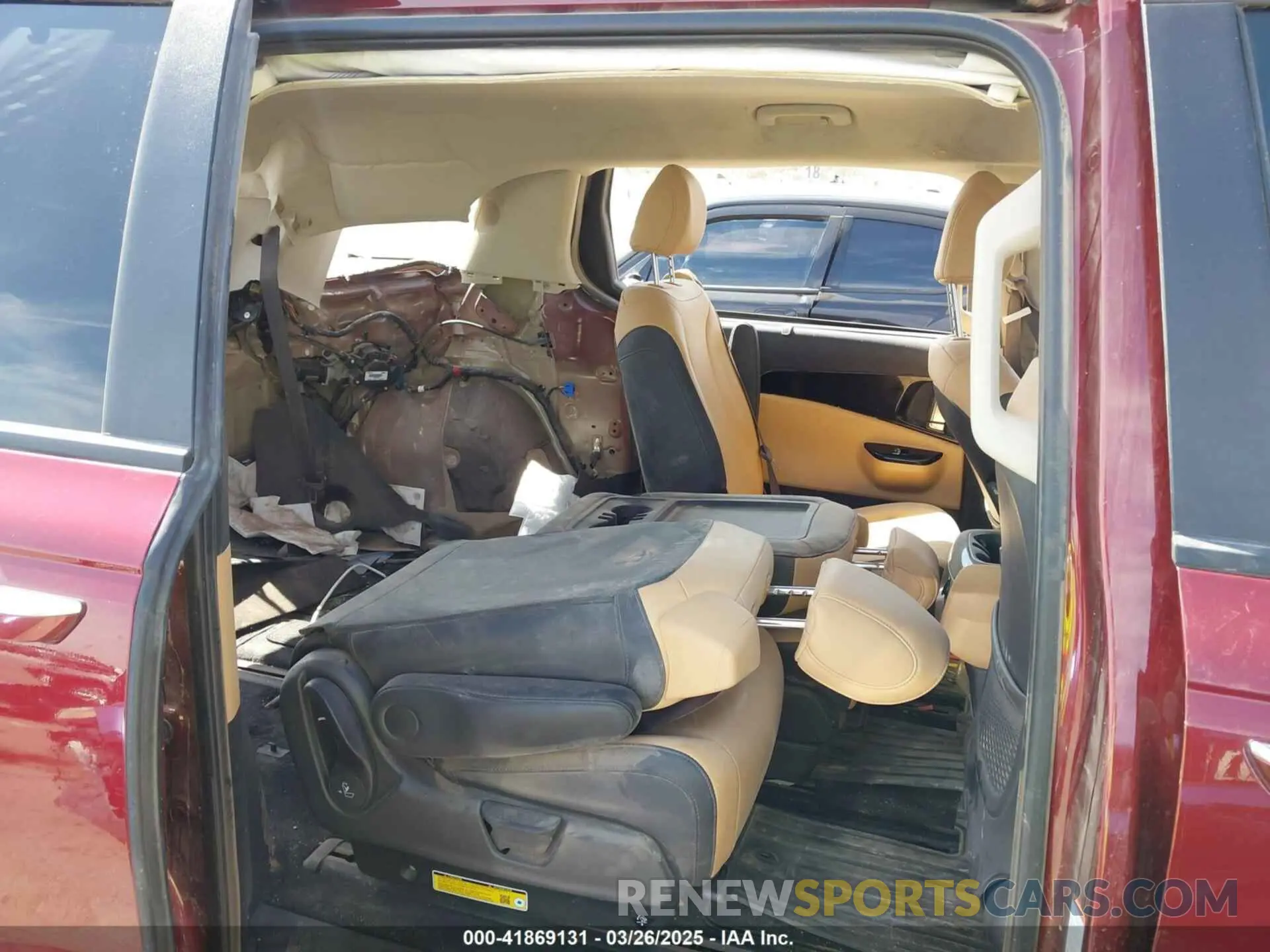 8 fotografías del automóvil dañado KNDNC5H39R6391040 KIA CARNIVAL MPV 2024